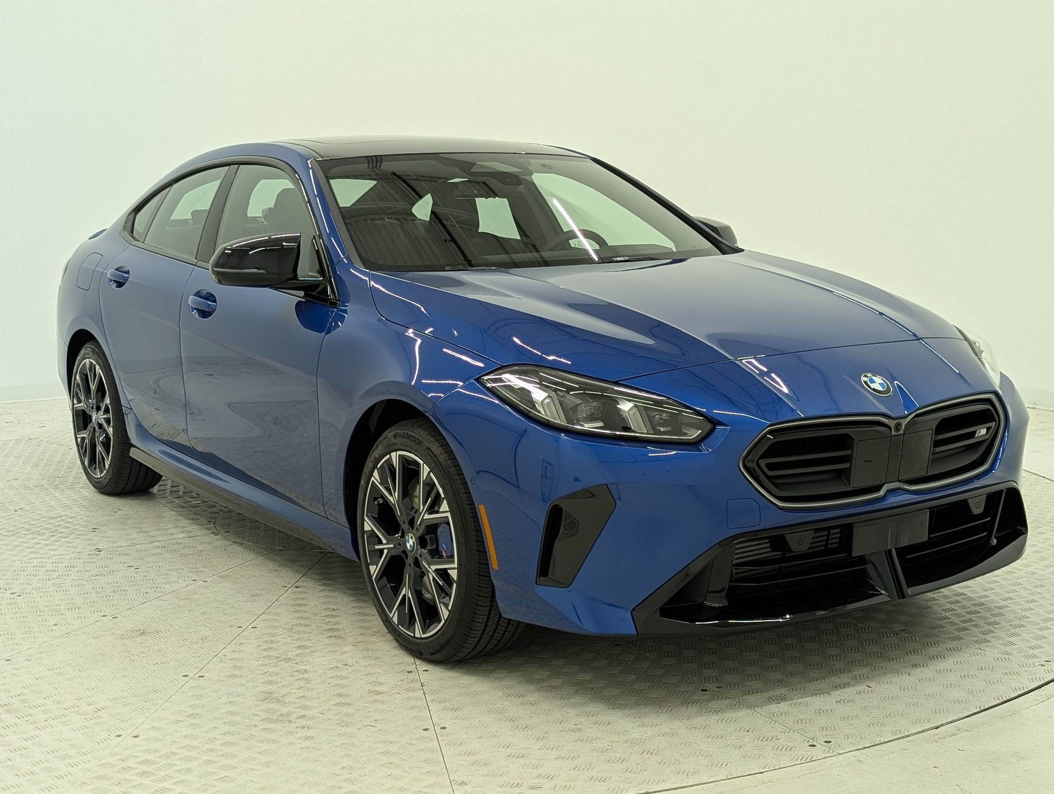 2026 BMW 2 Series M235 - Photo 7