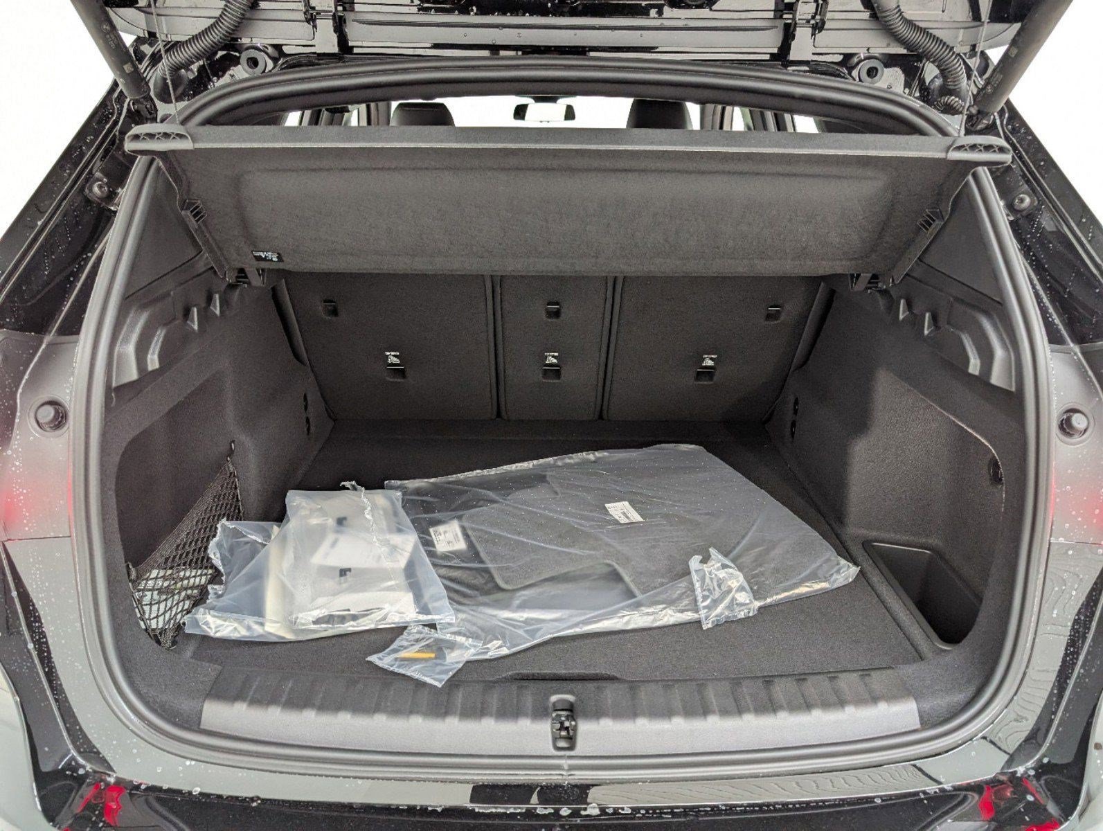2025 BMW X1 28i - Photo 24