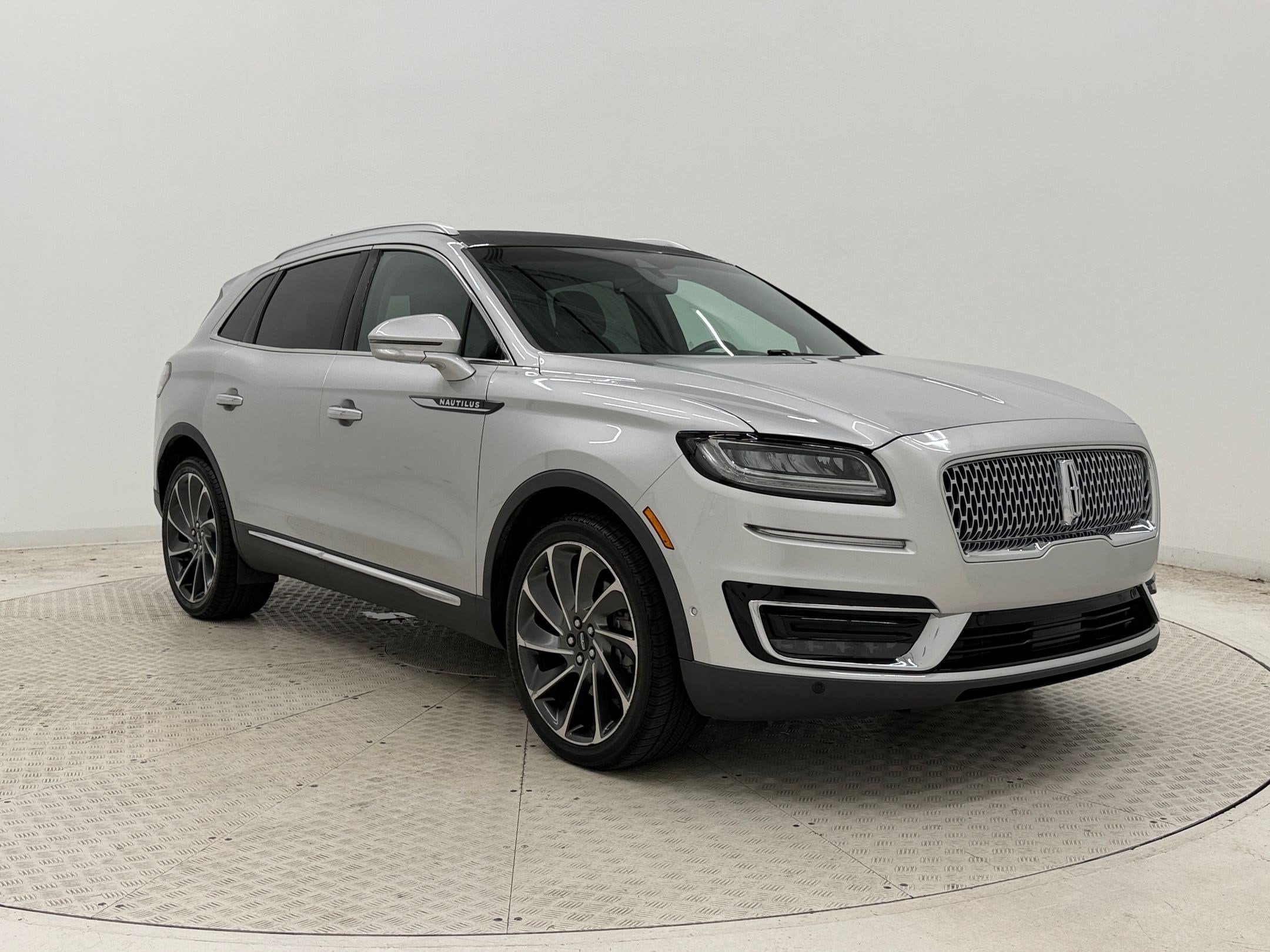Nautilus Reserve SUV
