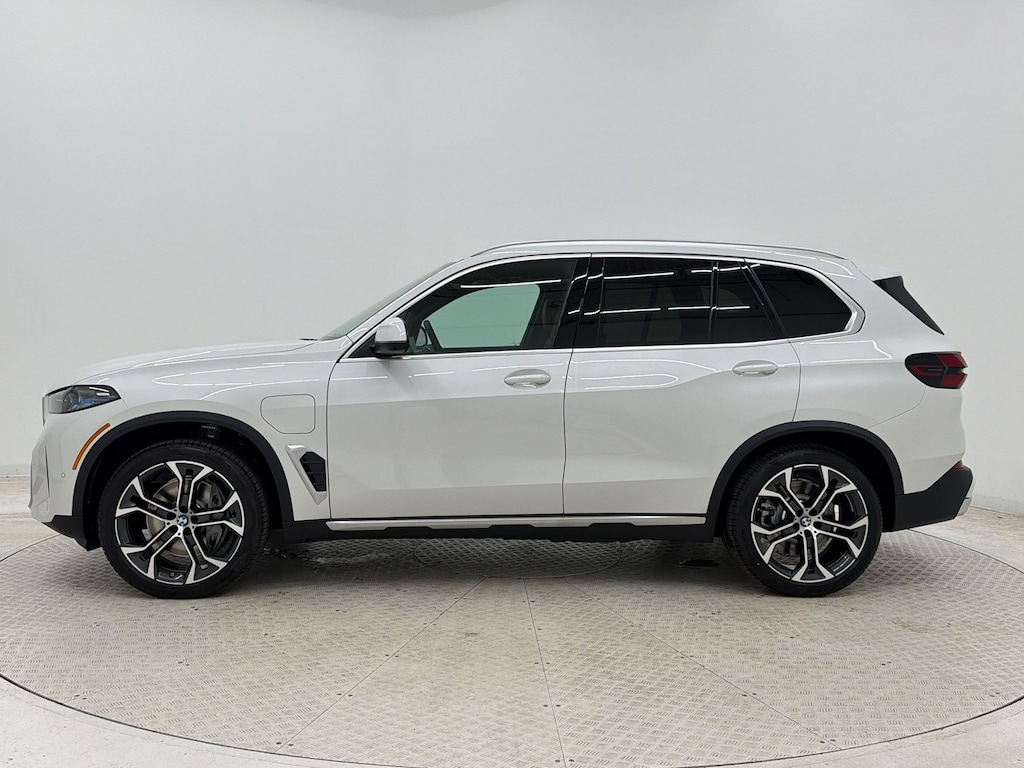 New 2026 BMW X5 PHEV xDrive50e SUV