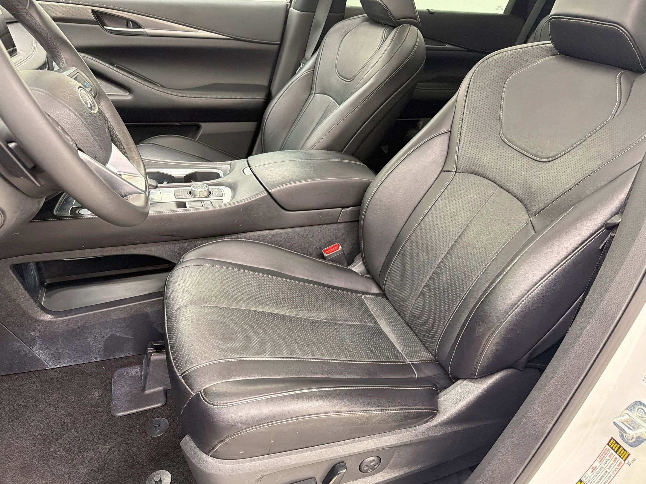 QX60 LUXE SUV