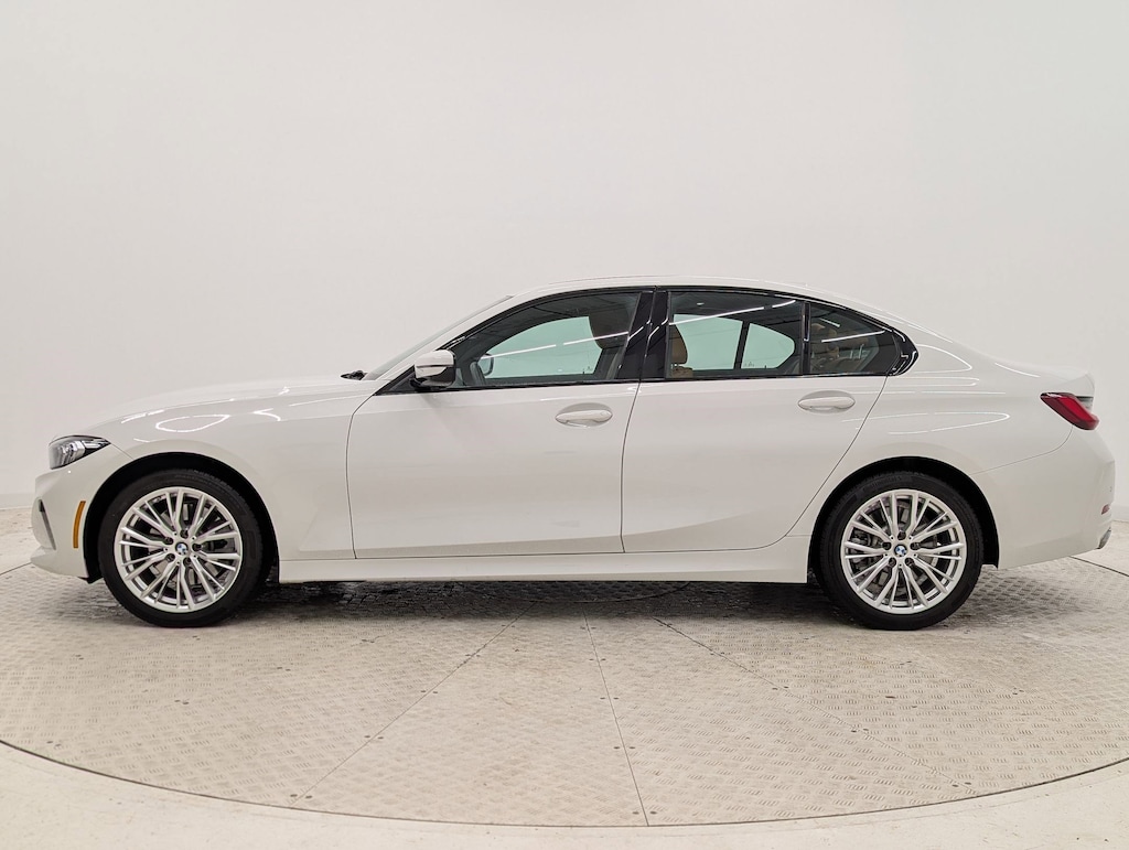 2023 Bmw 330i xDrive Sedan photo 2