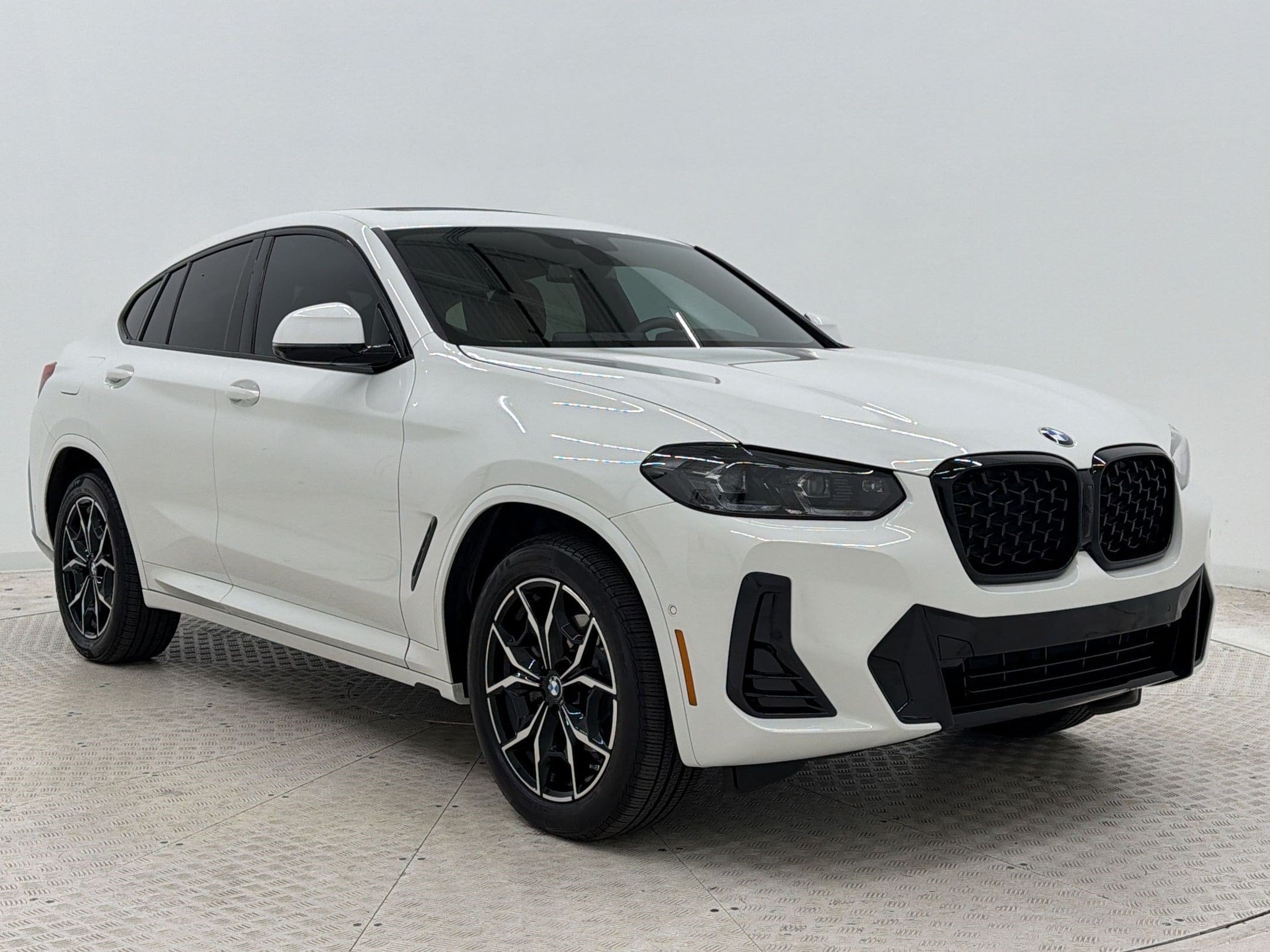 X4 SUV
