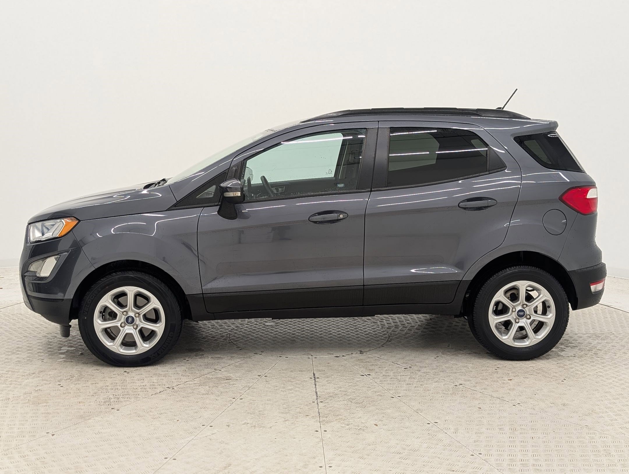 2020 Ford EcoSport SE photo 2