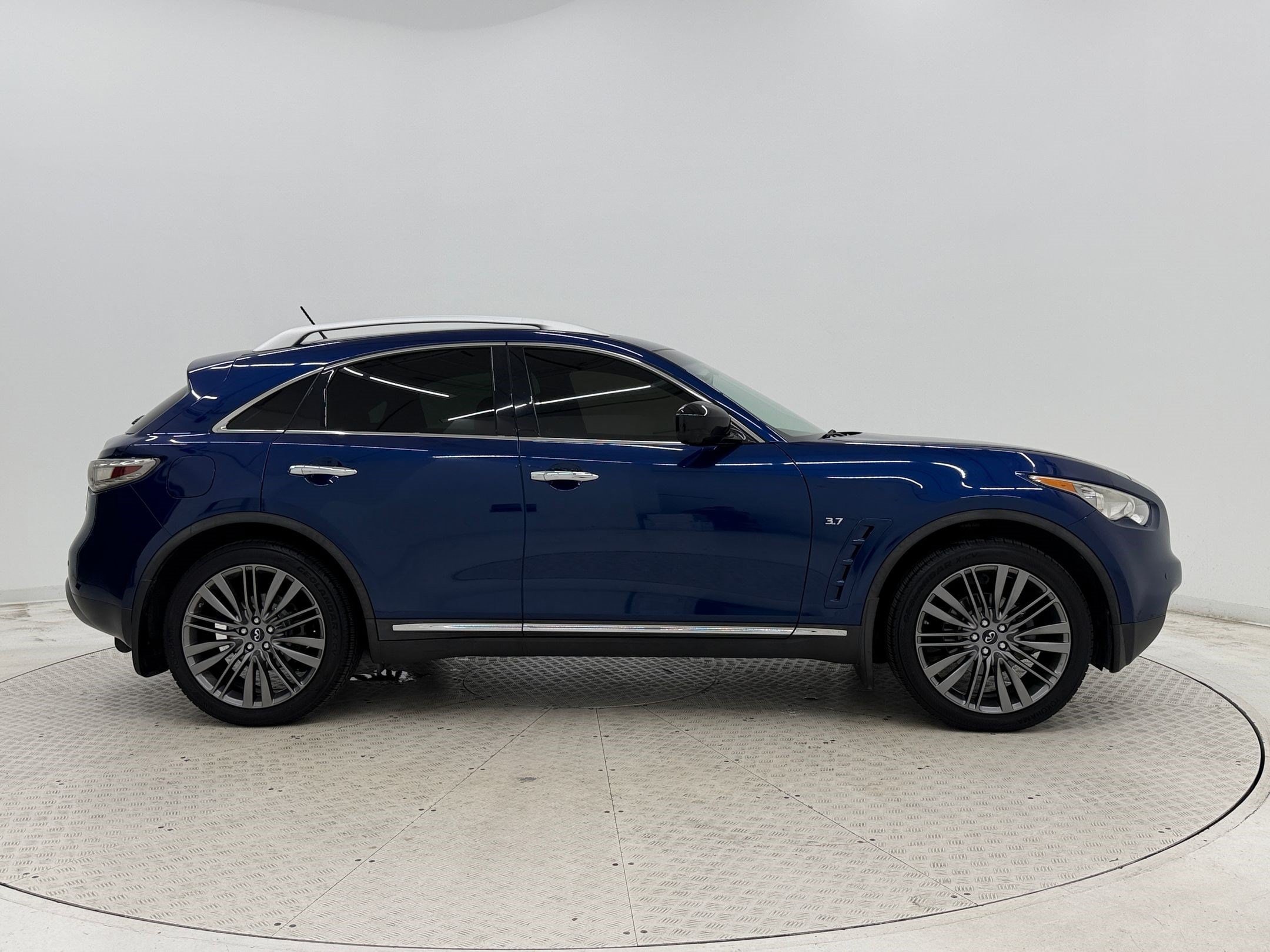 2017 INFINITI QX70 QX70 (RWD) SUV