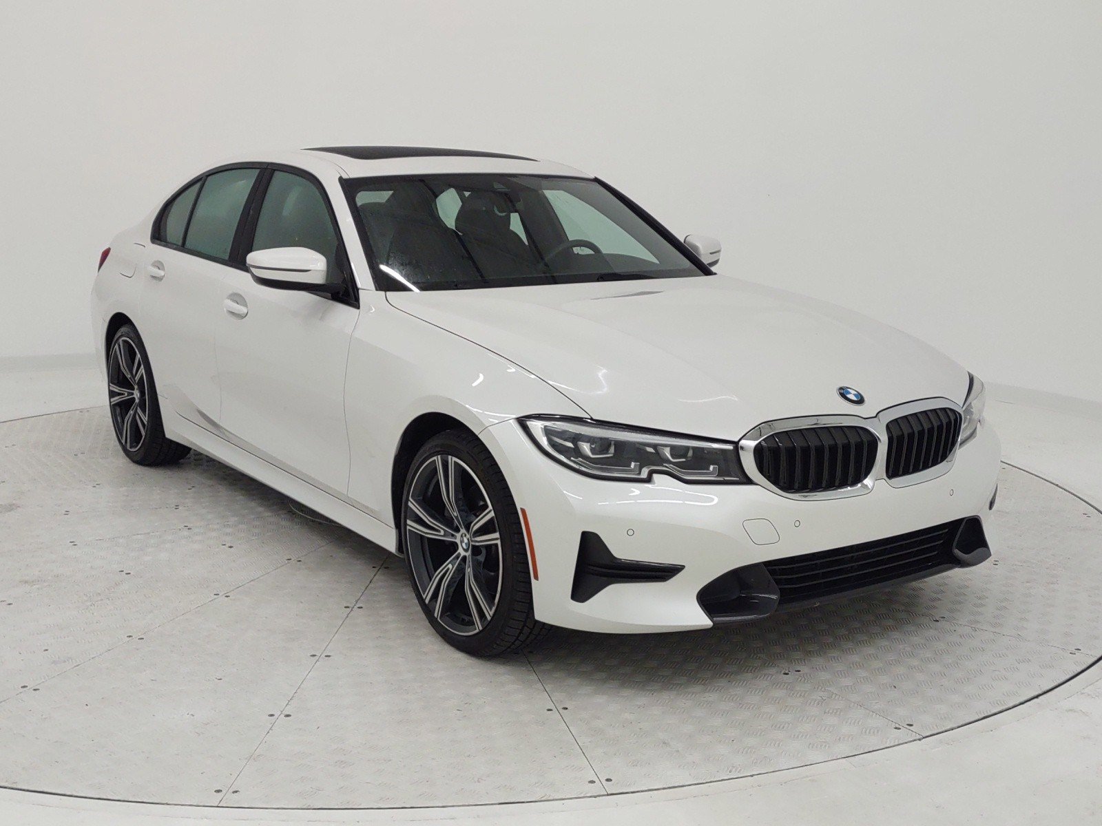 Used 2022 BMW 3 Series 330i with VIN 3MW5R1J0XN8C29828 for sale in Nashville, TN