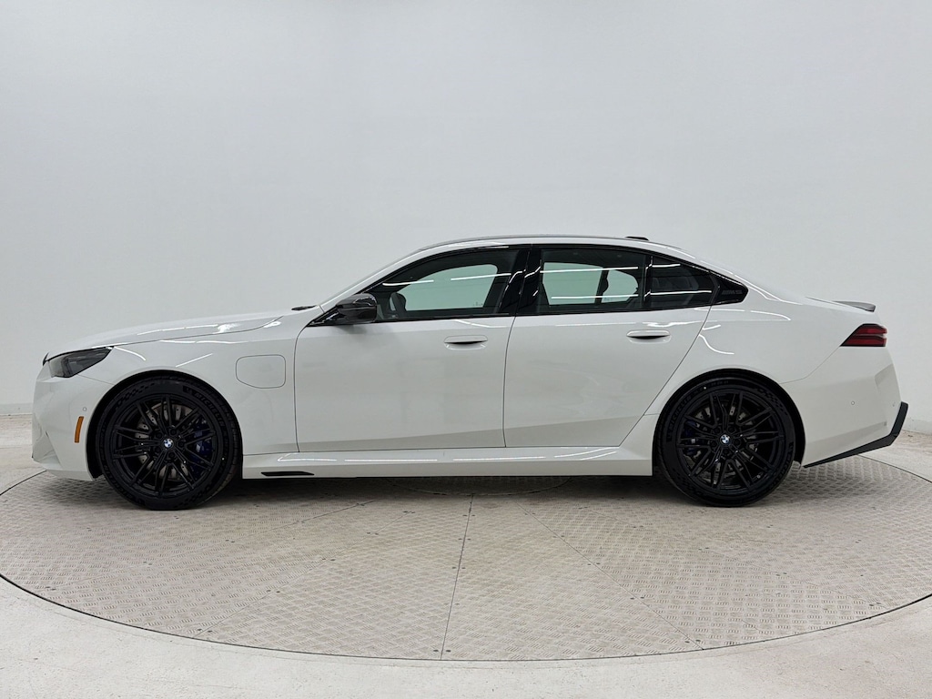 New 2027 BMW M5 Sedan
