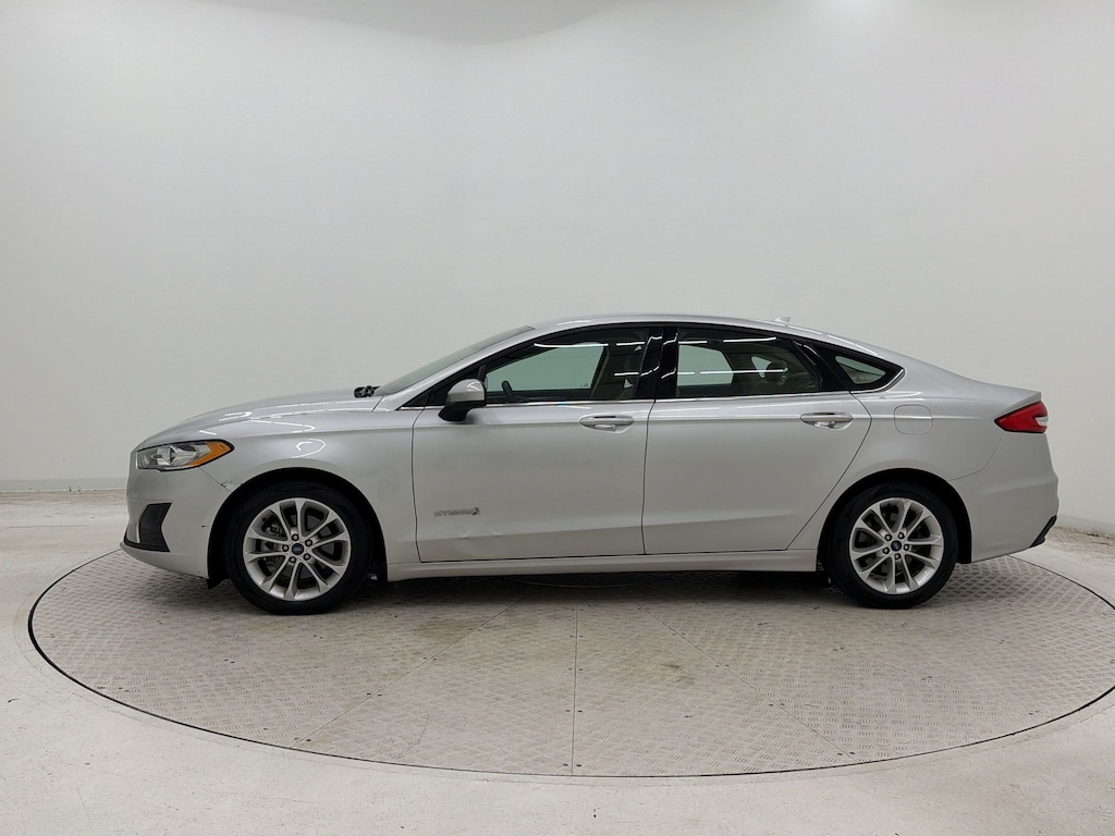 Used 2019 Ford Fusion Hybrid Hybrid SE Sedan