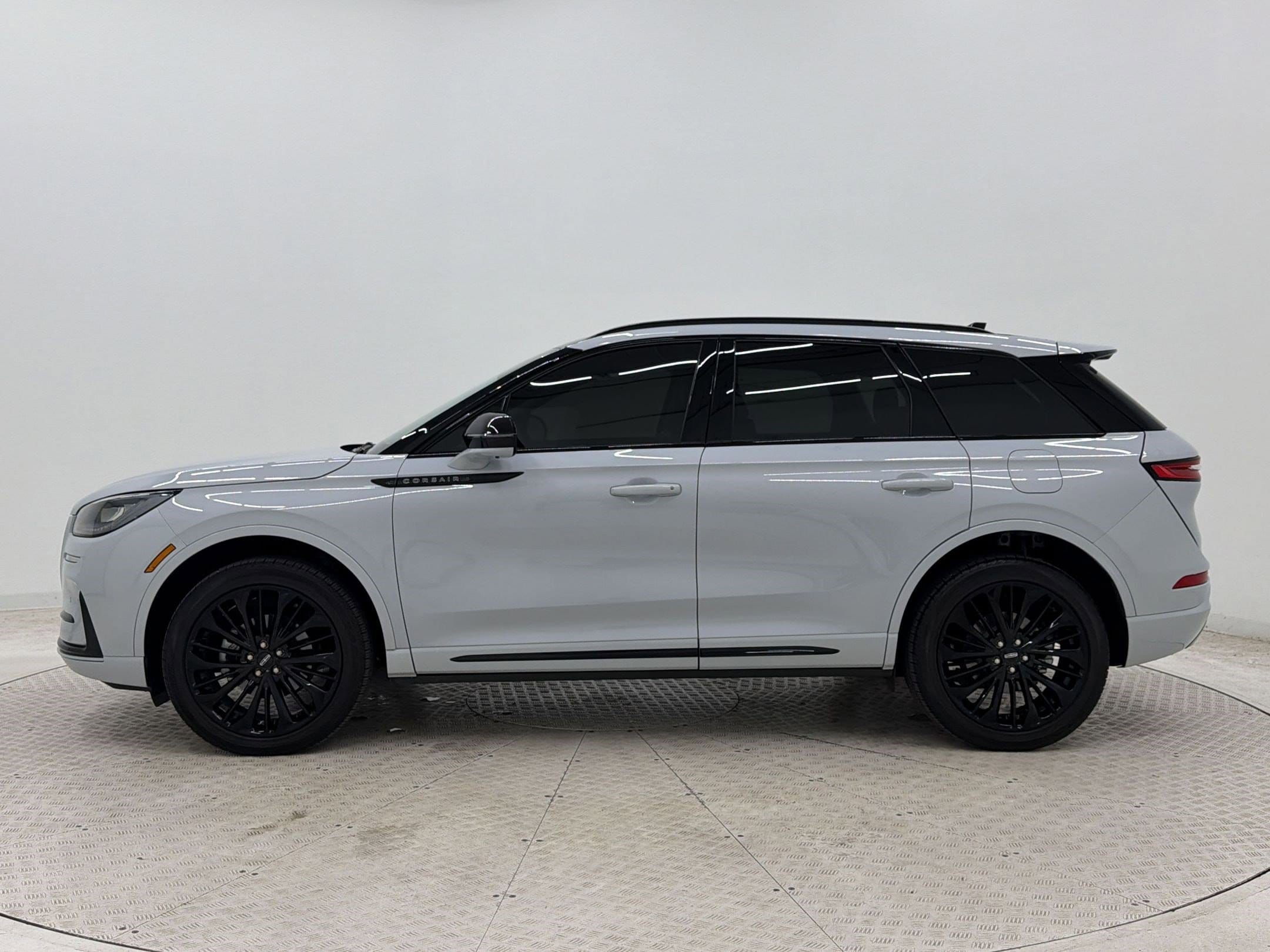 Corsair Premiere SUV