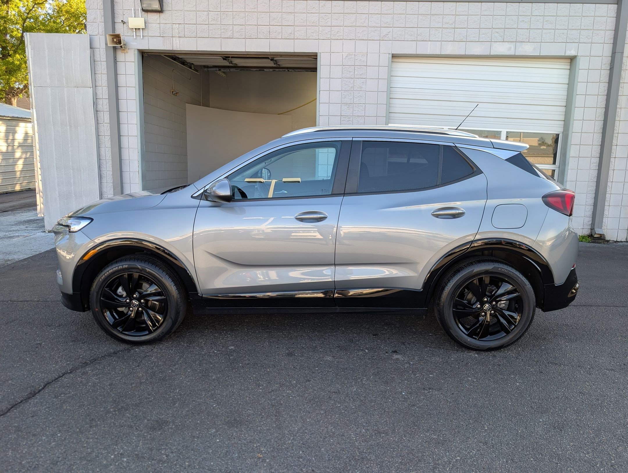 2024 Buick Encore GX Sport Touring photo 2