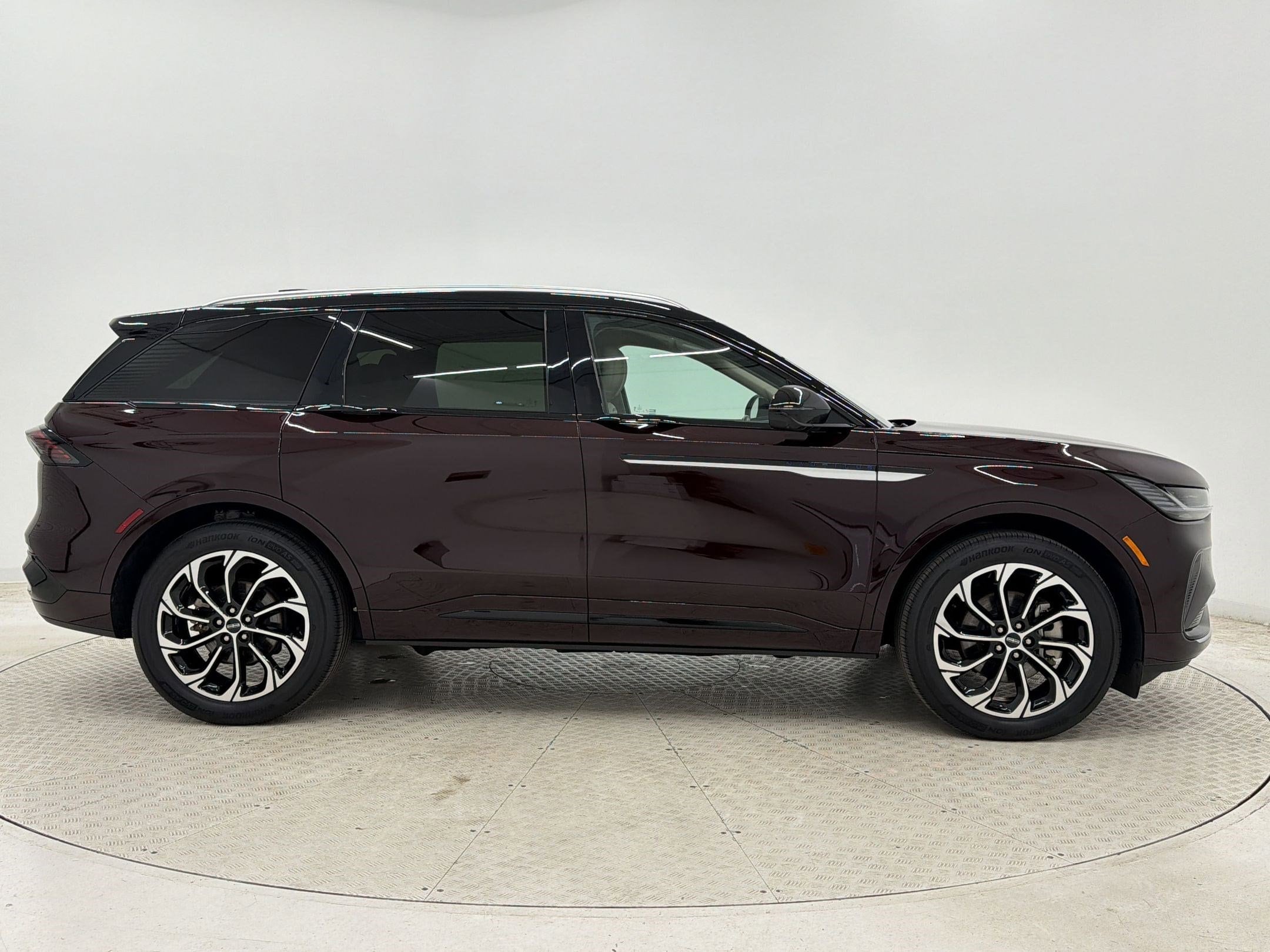 Nautilus Reserve SUV