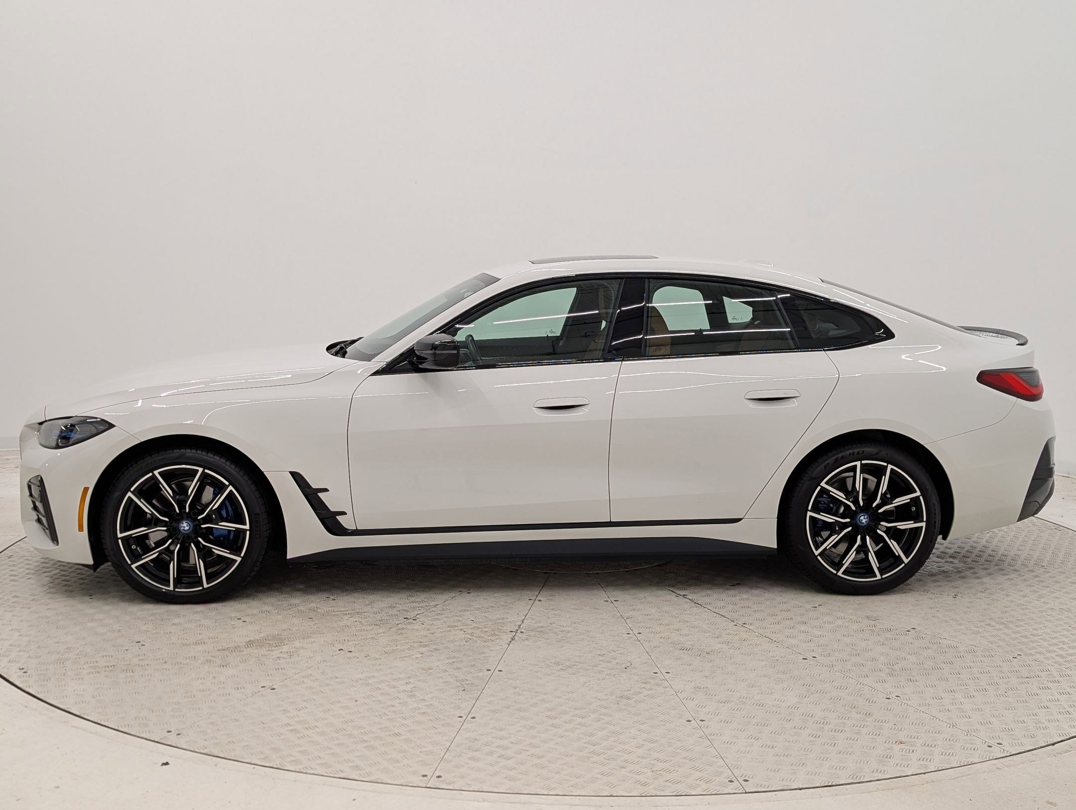 2023 Bmw i4 eDrive40 photo 2