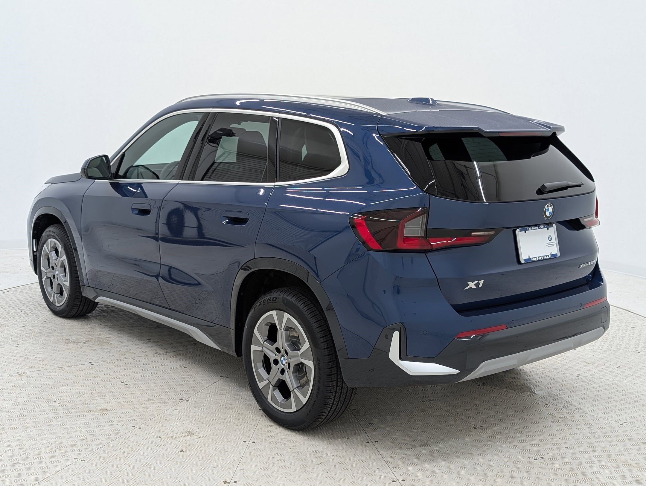 2025 Bmw X1 XDrive28i photo 3