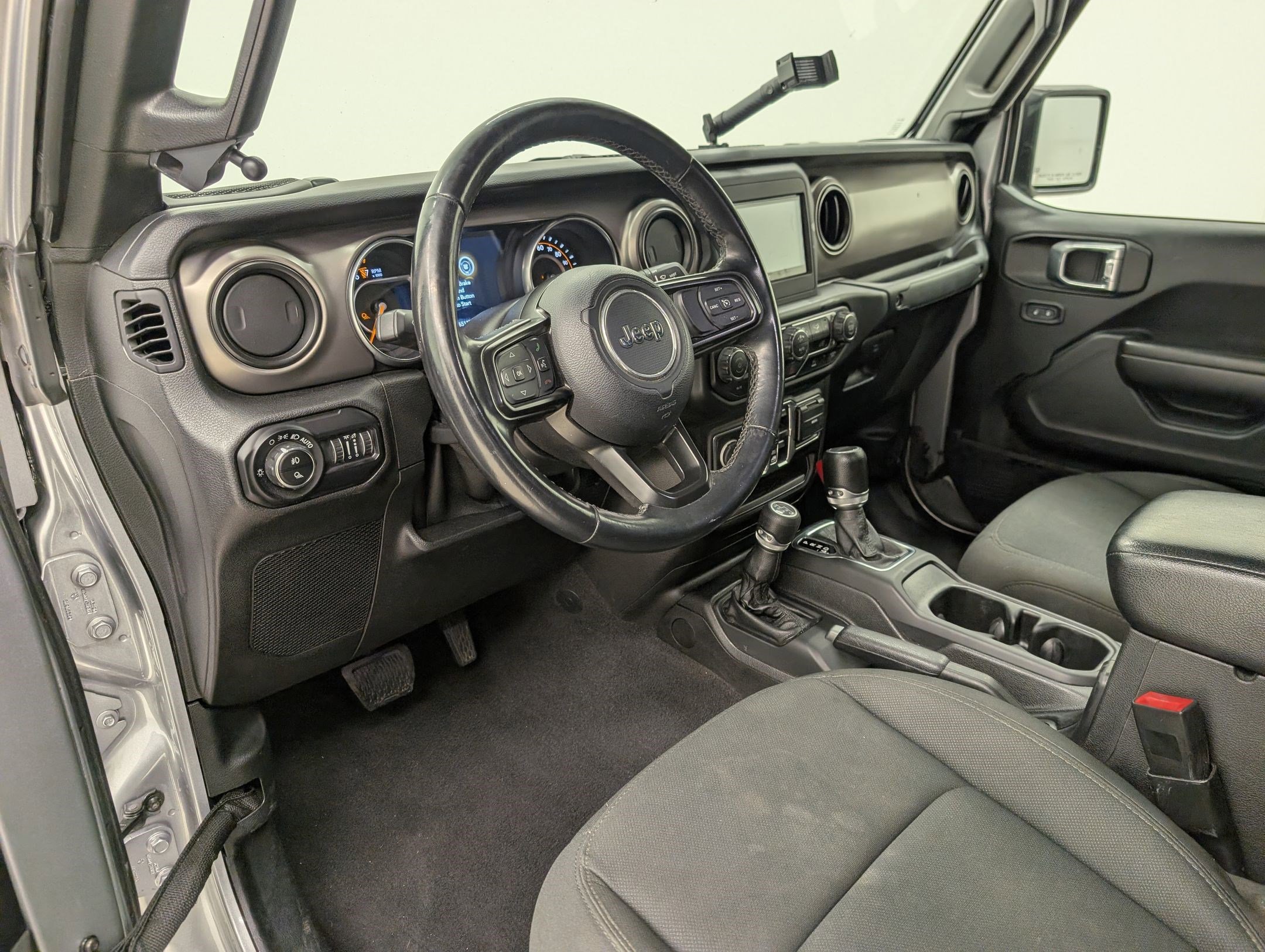 2021 Jeep Gladiator Sport S photo 4