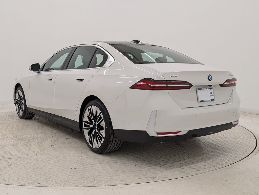 New 2026 BMW 530i xDrive Sedan