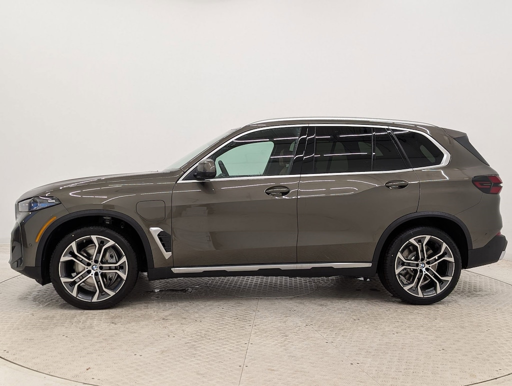 New 2026 BMW X5 PHEV xDrive50e SUV