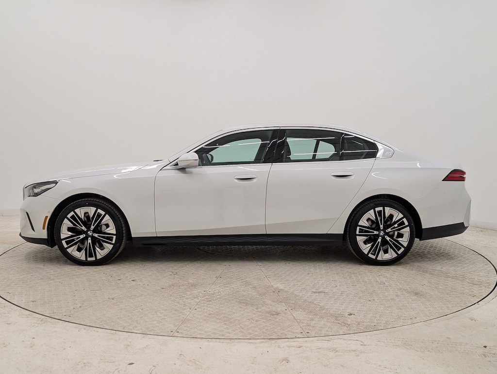 New 2026 BMW 530i Sedan