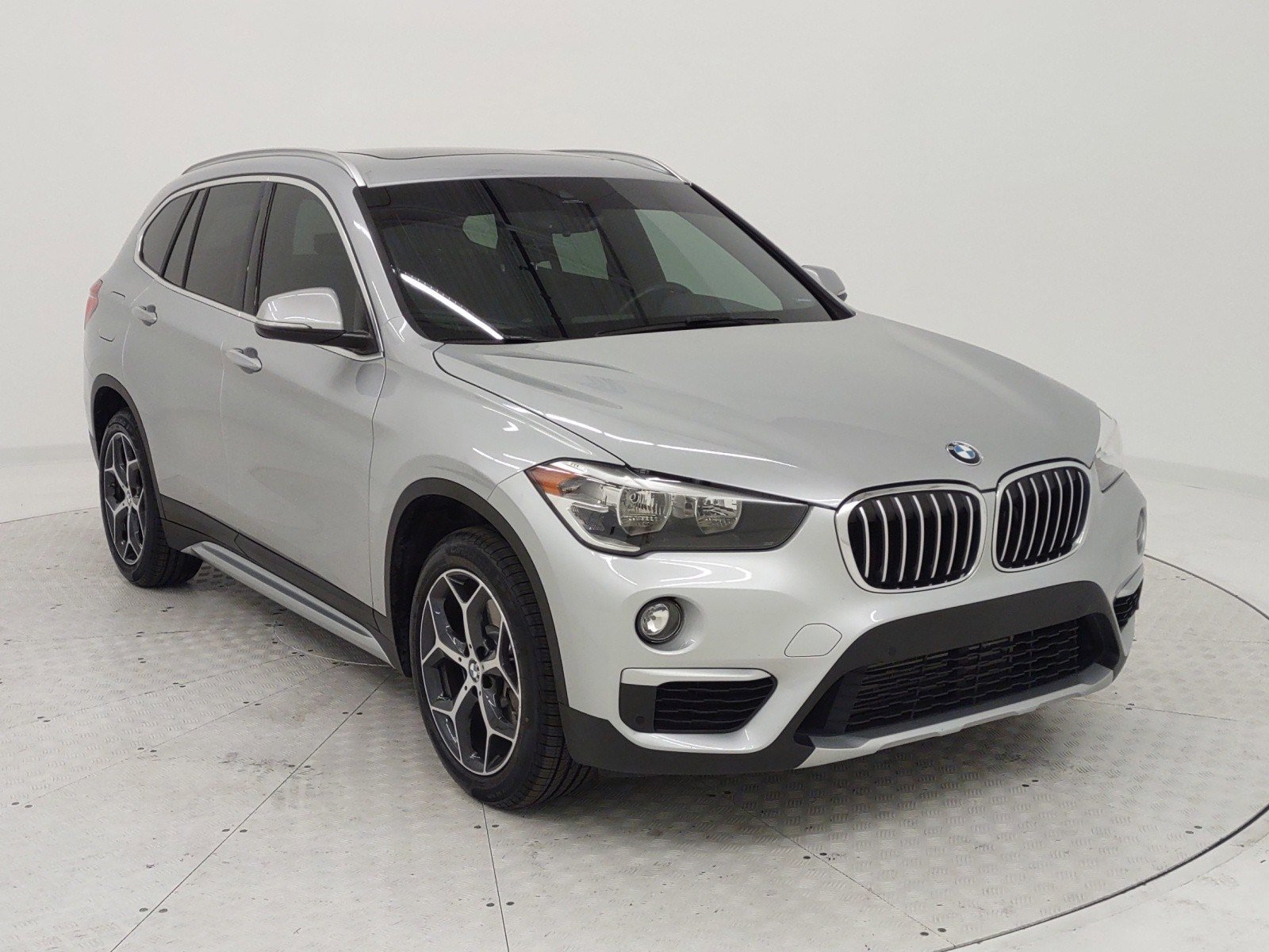 Used 2019 BMW X1 28i with VIN WBXHT3C53K5L89292 for sale in Nashville, TN