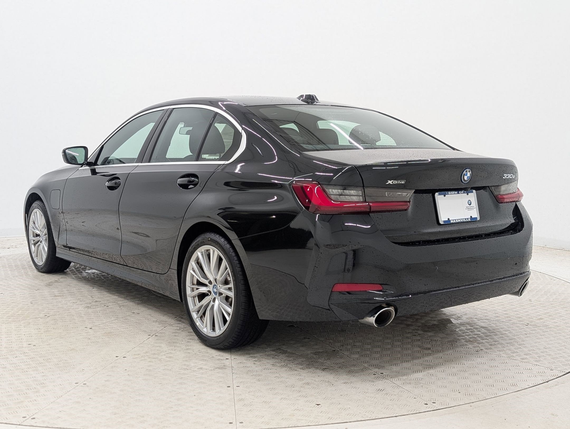 2024 Bmw 330e xDrive Sedan photo 2