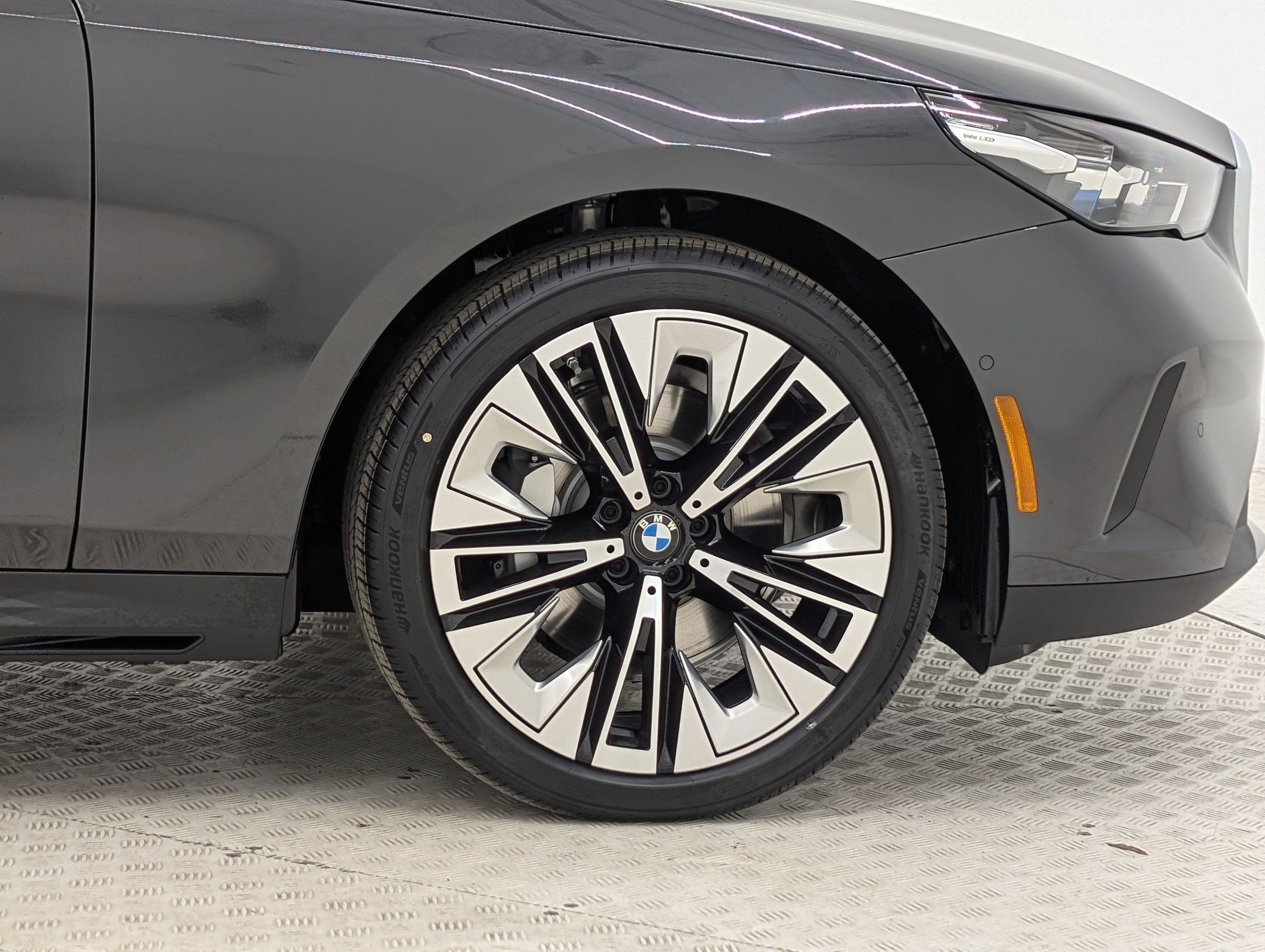 2026 BMW 5 Series 530i - Photo 12