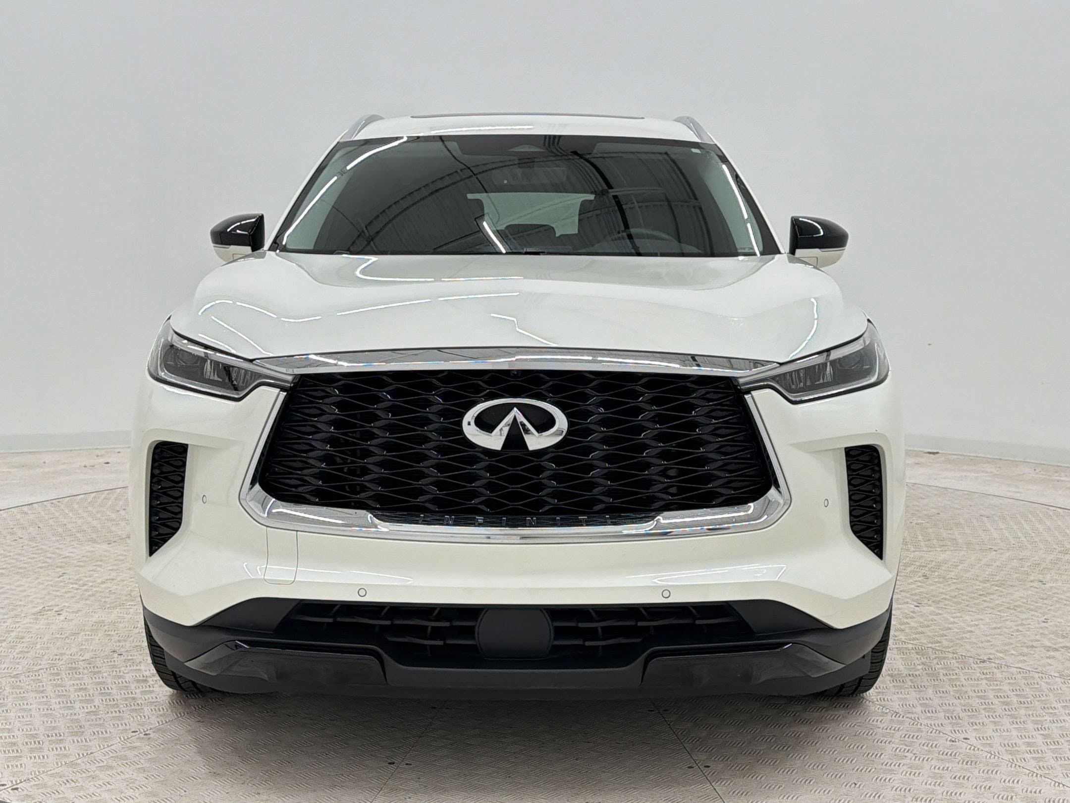 QX60 LUXE SUV