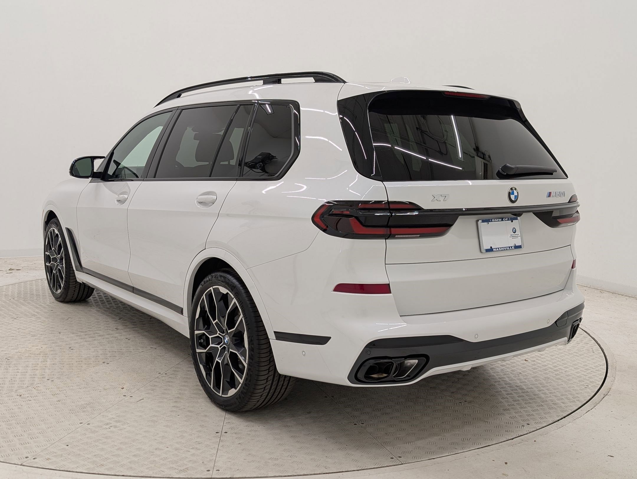 2026 Bmw X7 M60i photo 3
