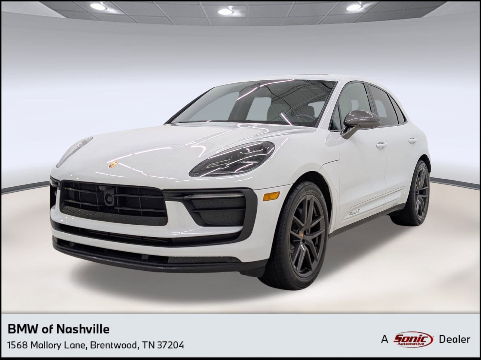 2023 Porsche Macan T's photo