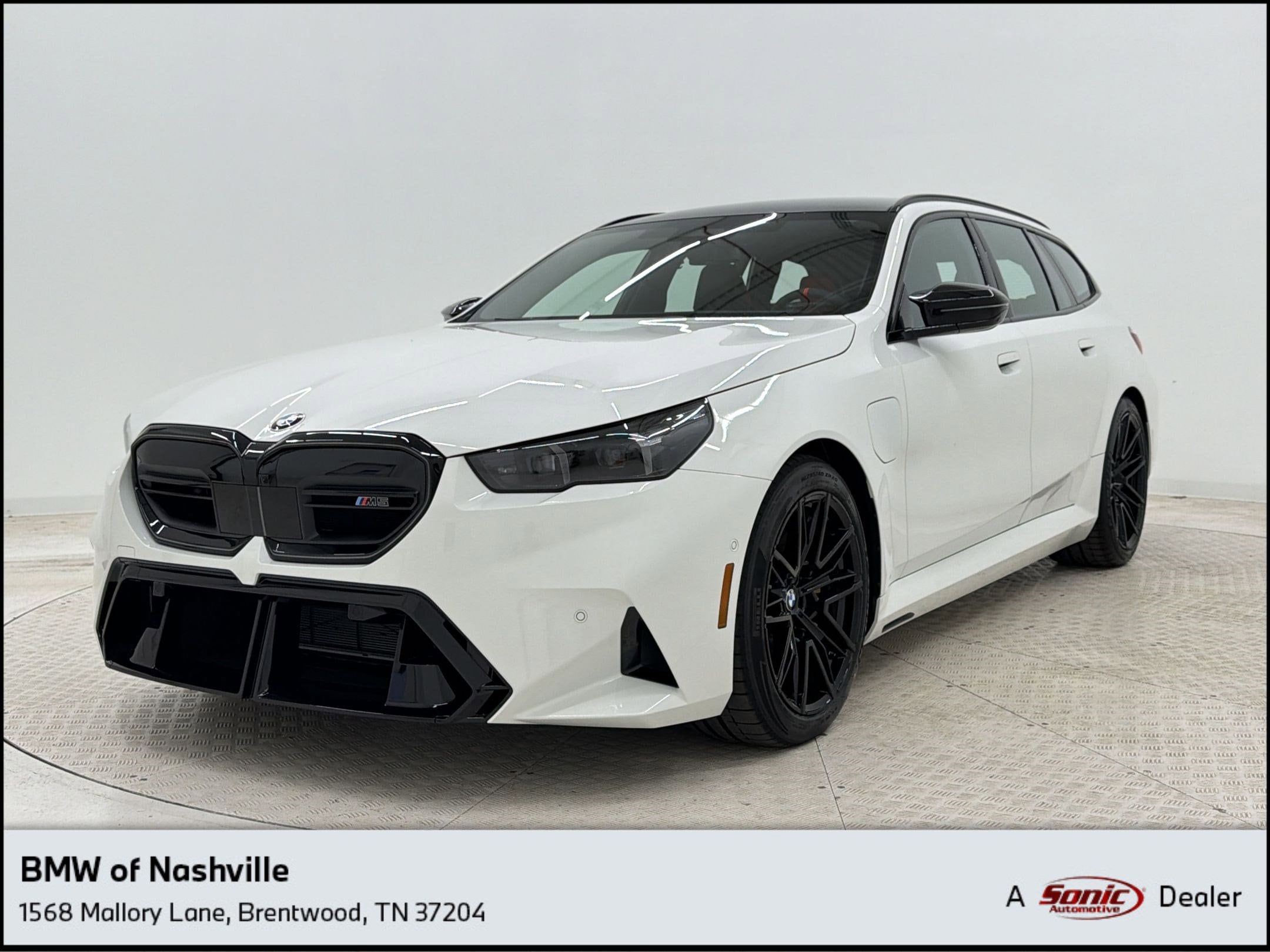 2027 BMW M5 M5 Touring's photo