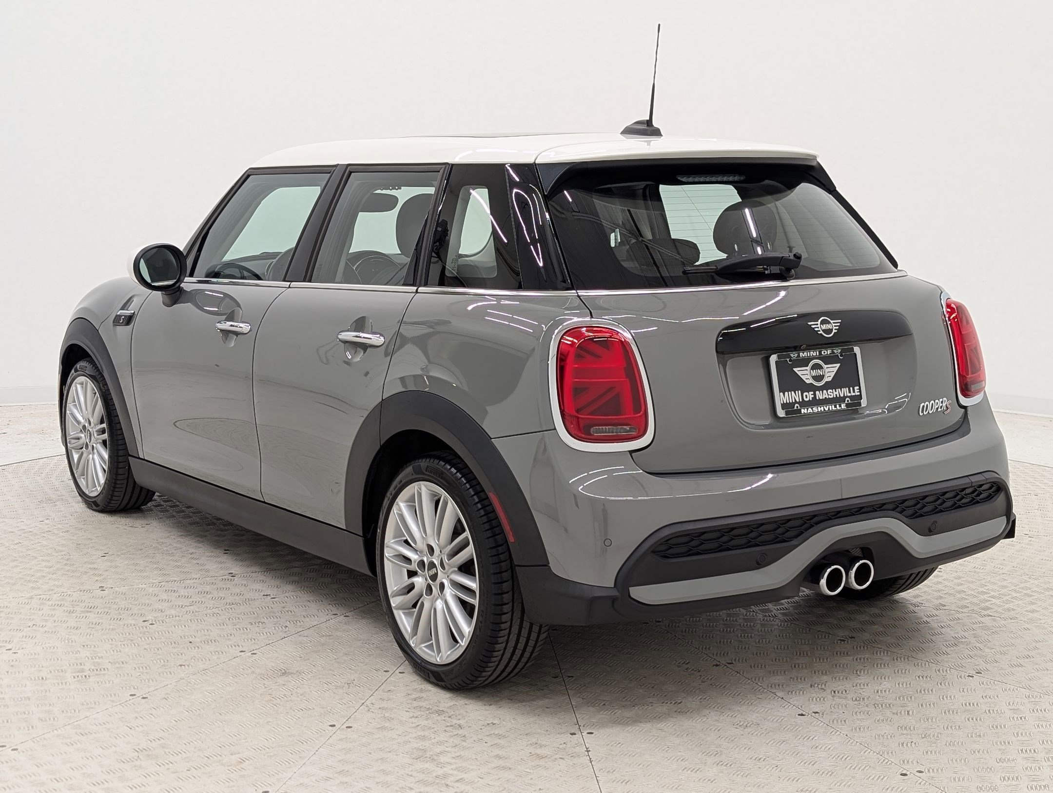 2023 Mini Cooper 4 Door Hardtop S photo 2