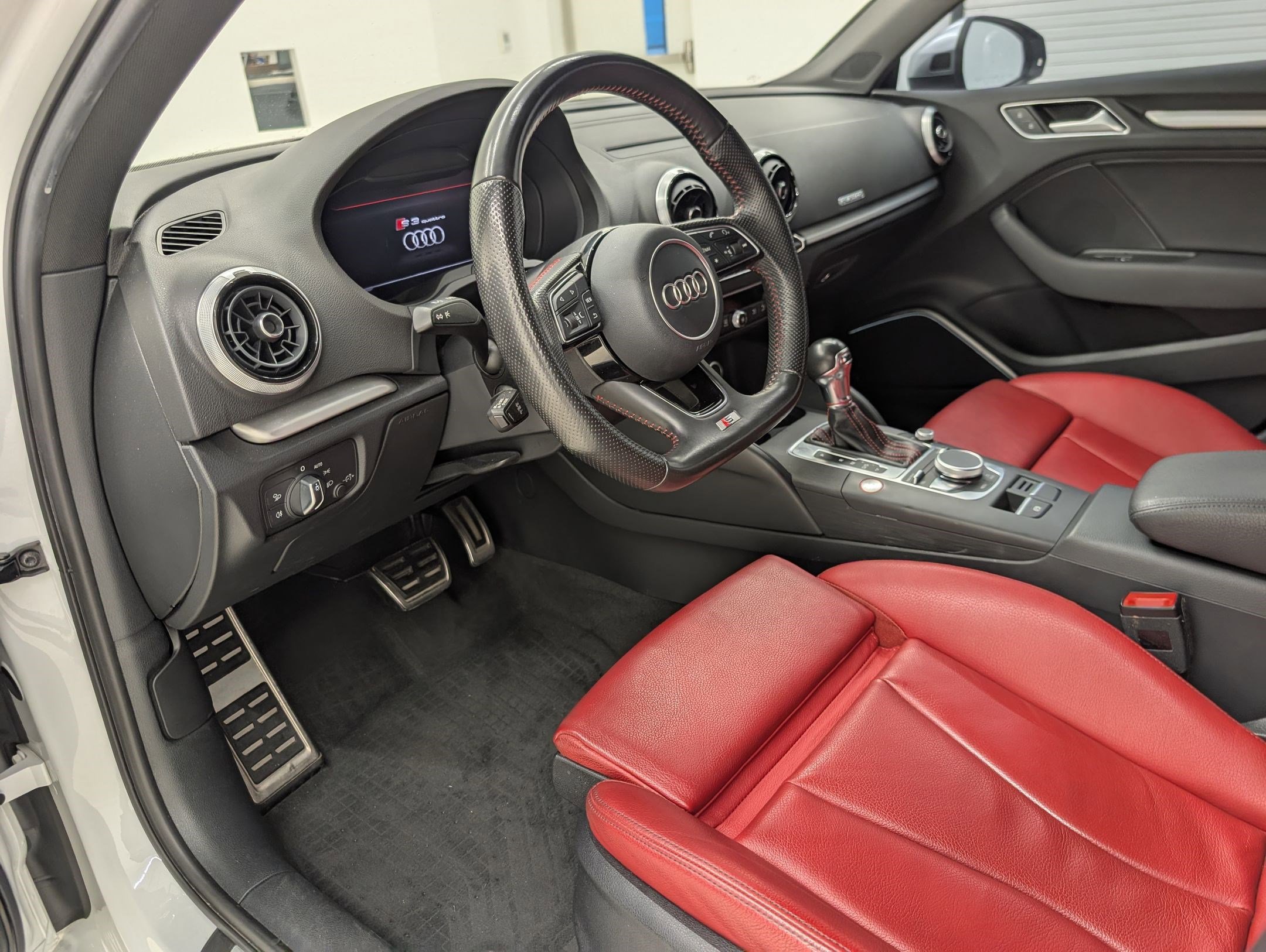 2017 Audi S3 Premium Plus photo 3
