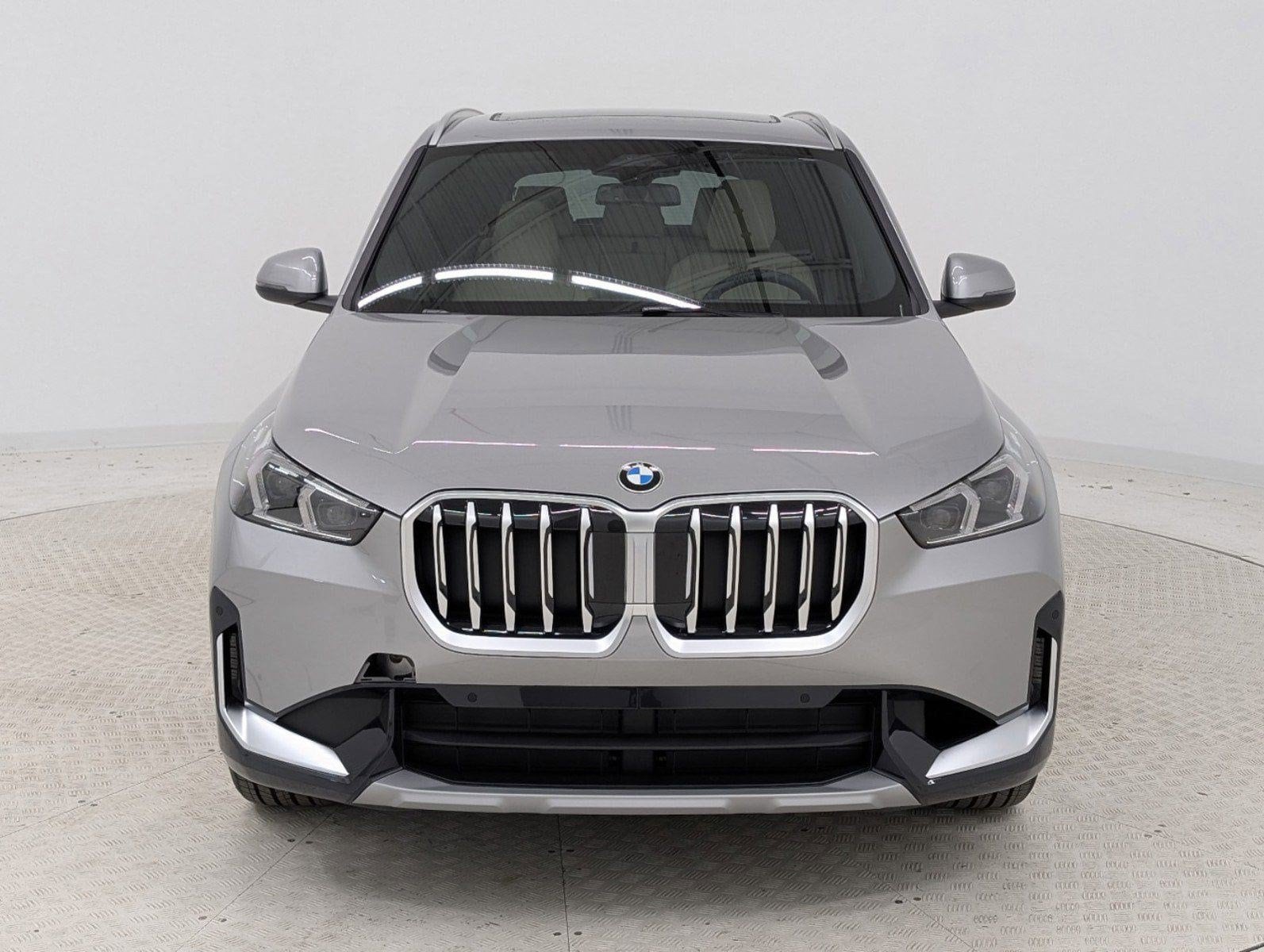 2025 BMW X1 28i - Photo 6
