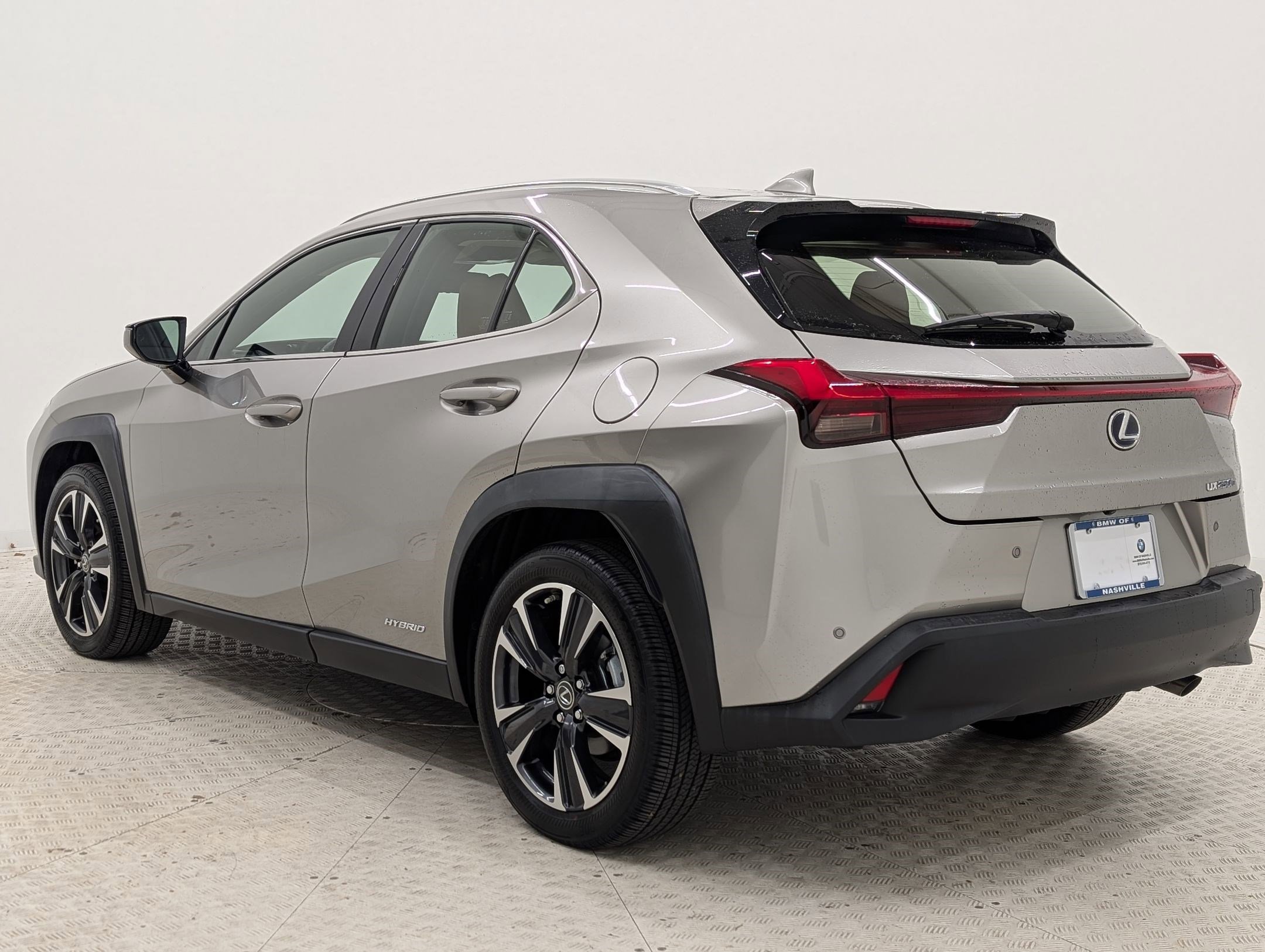 2021 Lexus UX 250h photo 3