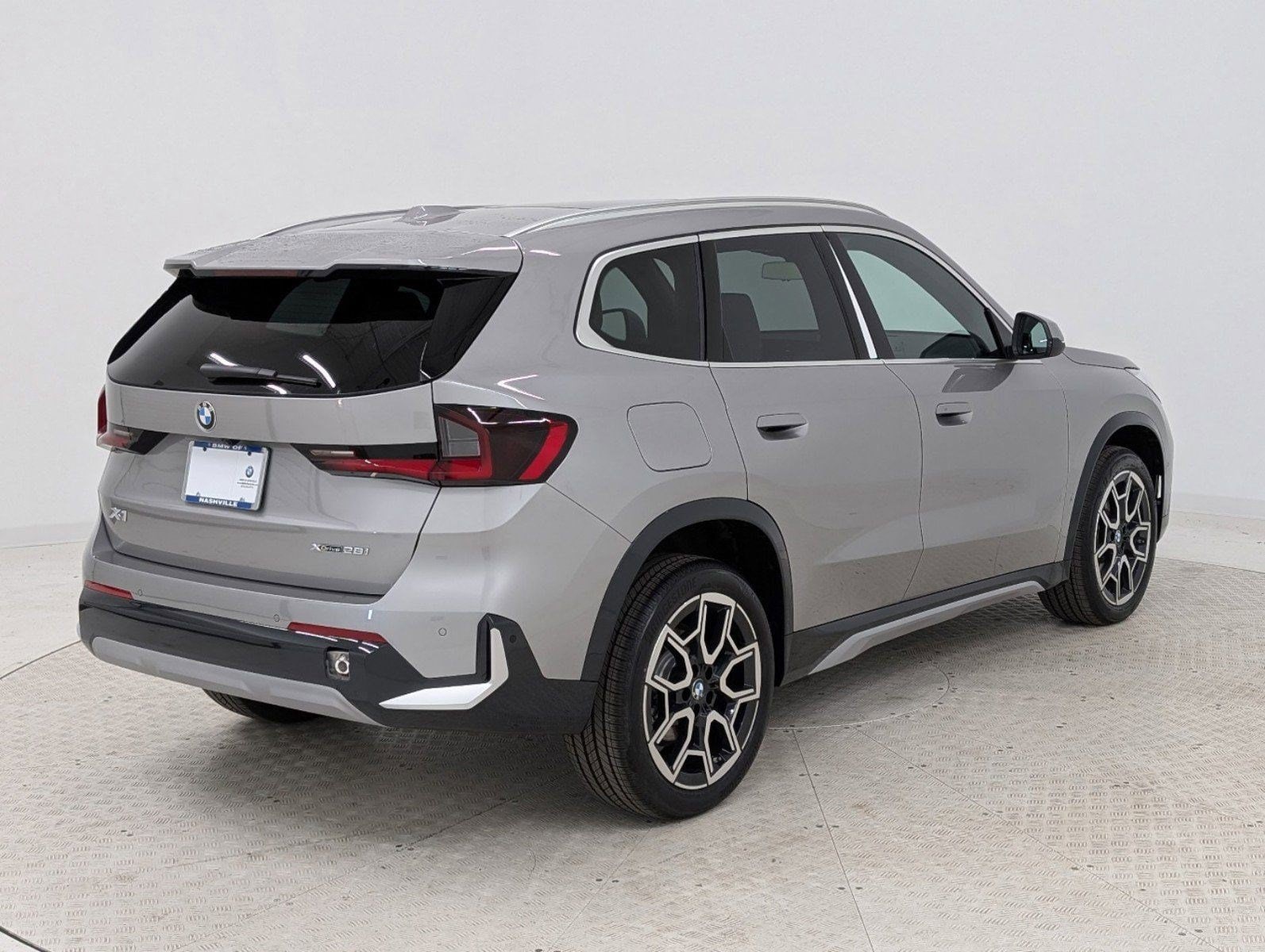 2025 BMW X1 28i - Photo 9