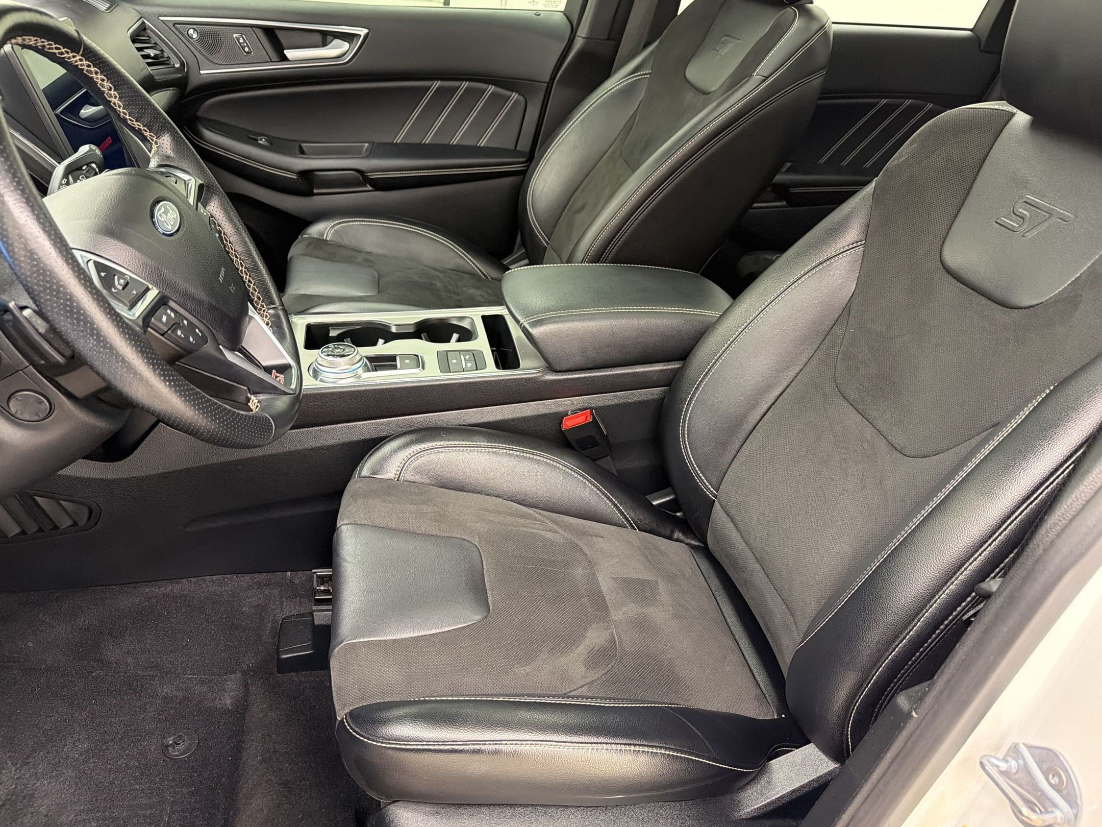 Edge ST SUV