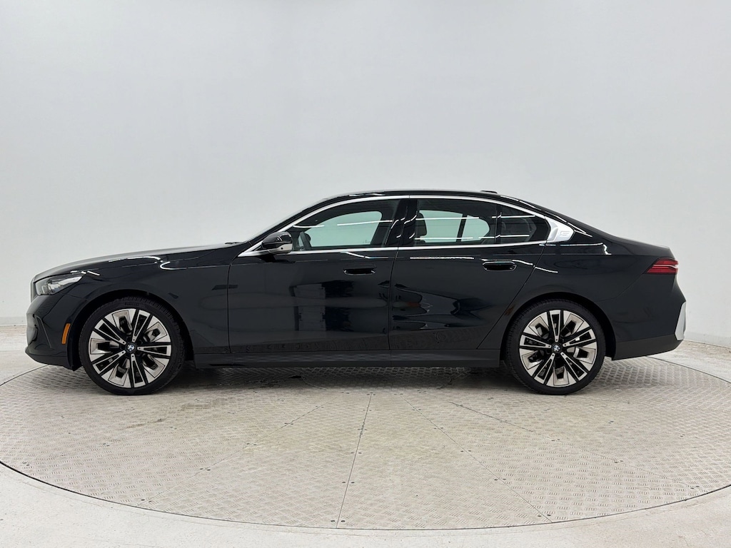 Used 2025 BMW 530i Sedan