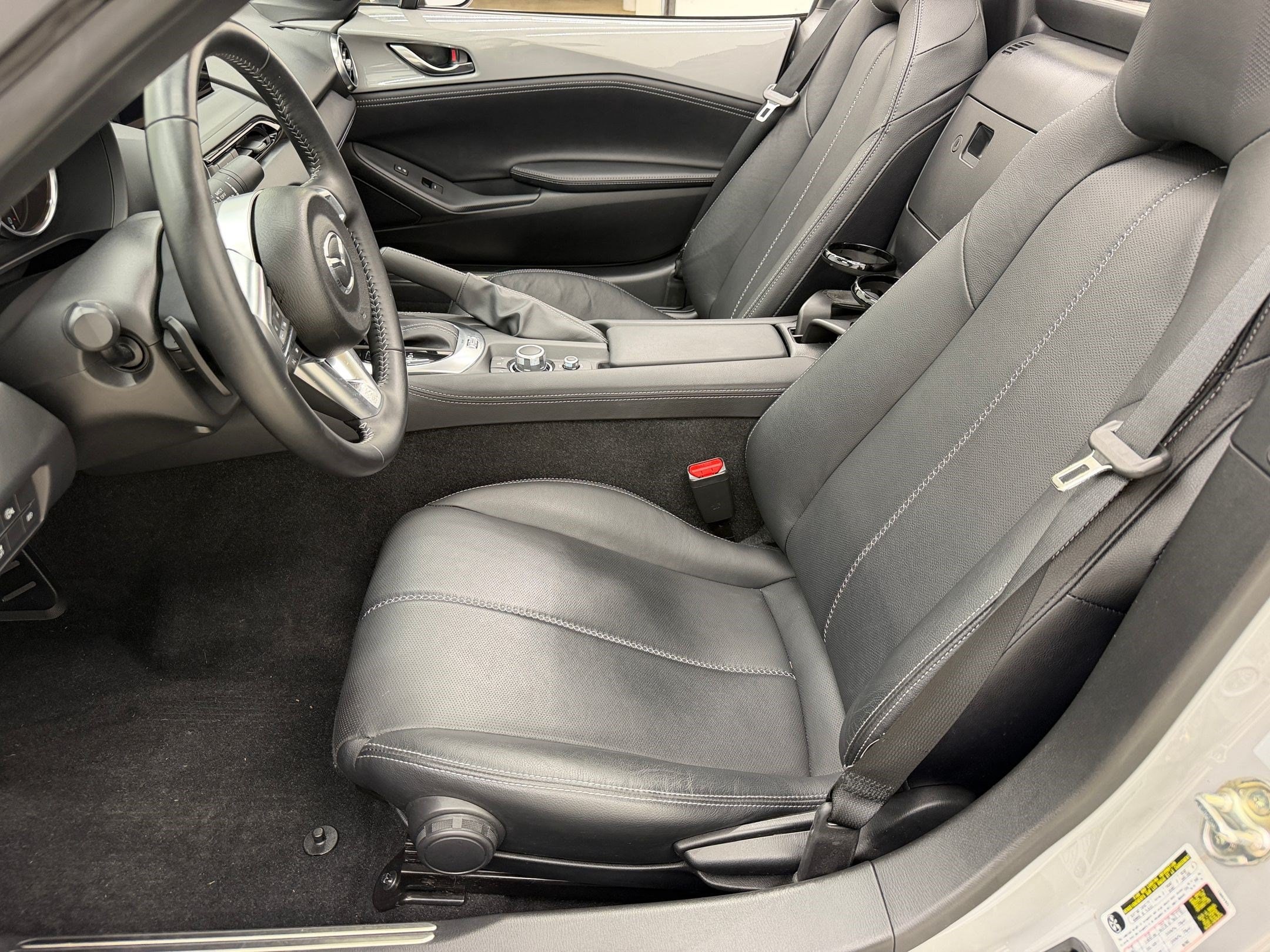 2024 Mazda MX-5 Miata RF Grand Touring Convertible