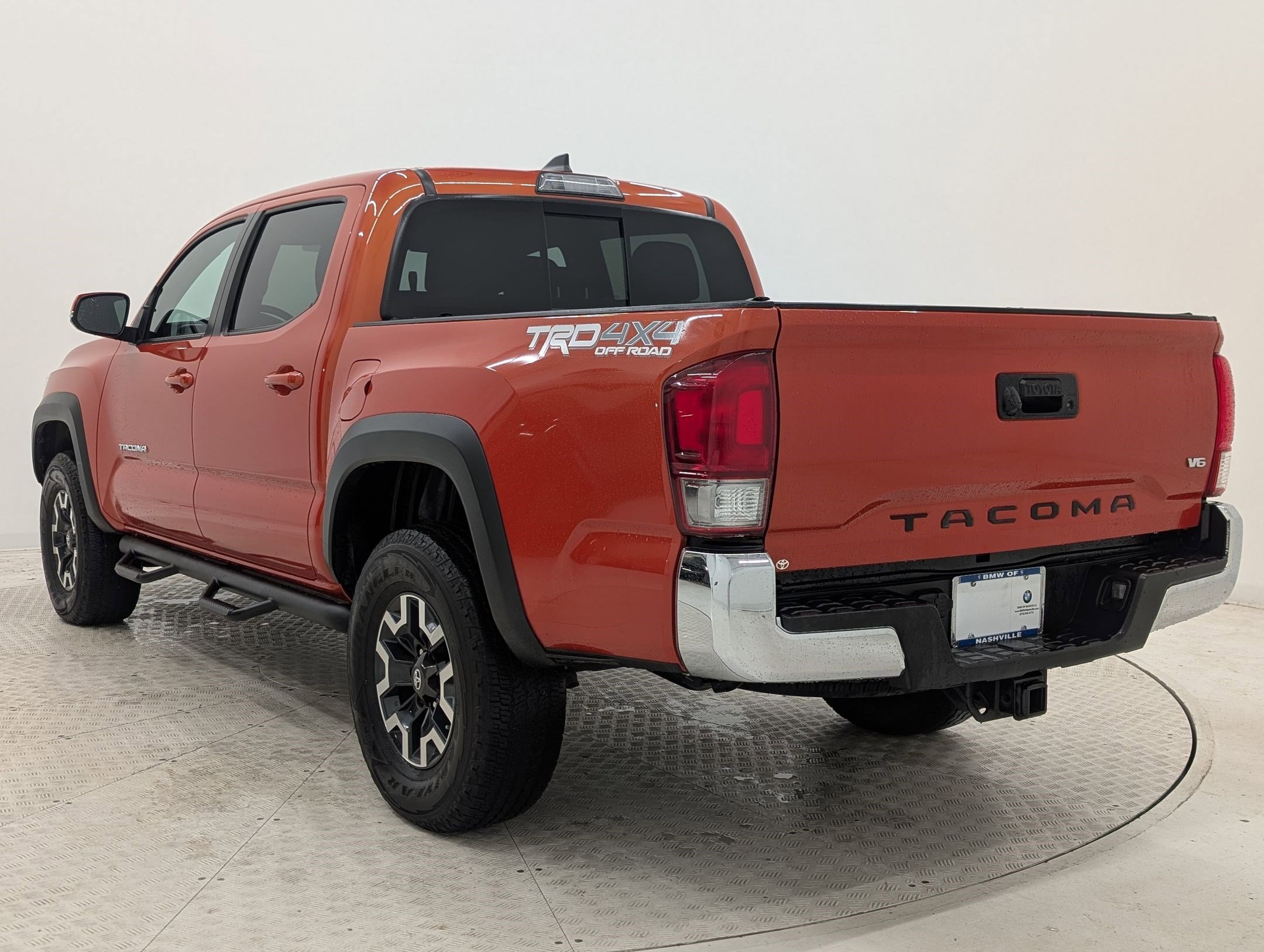 2017 Toyota Tacoma TRD photo 2