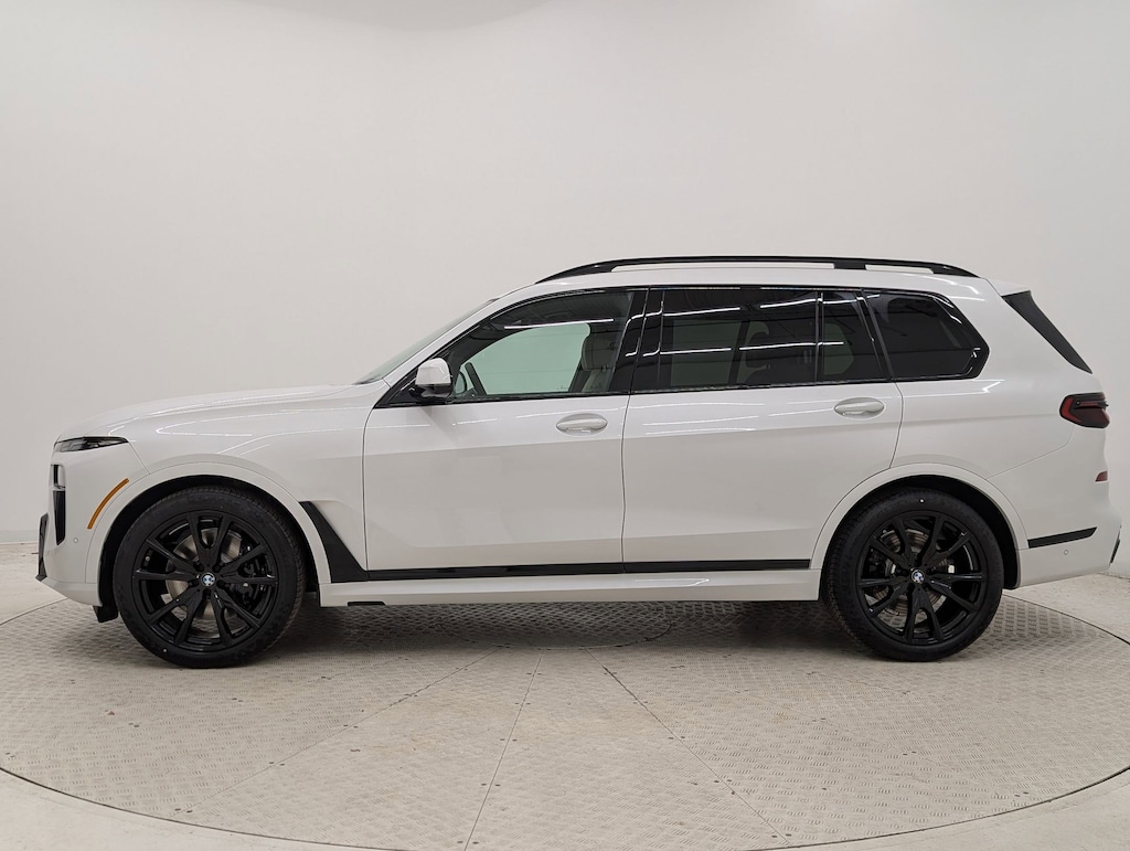 New 2026 BMW X7 xDrive40i SUV