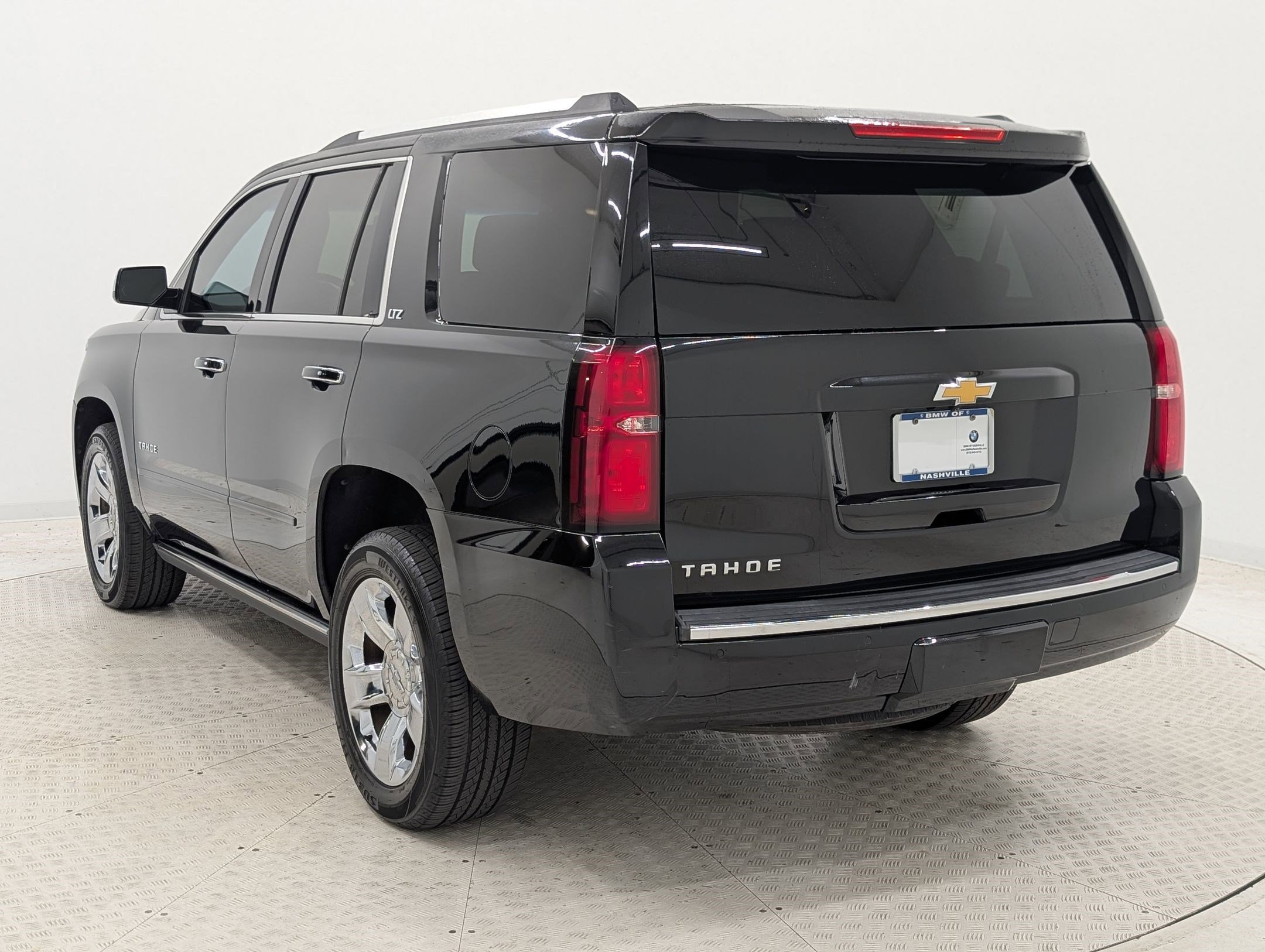 2015 Chevrolet Tahoe LTZ photo 3