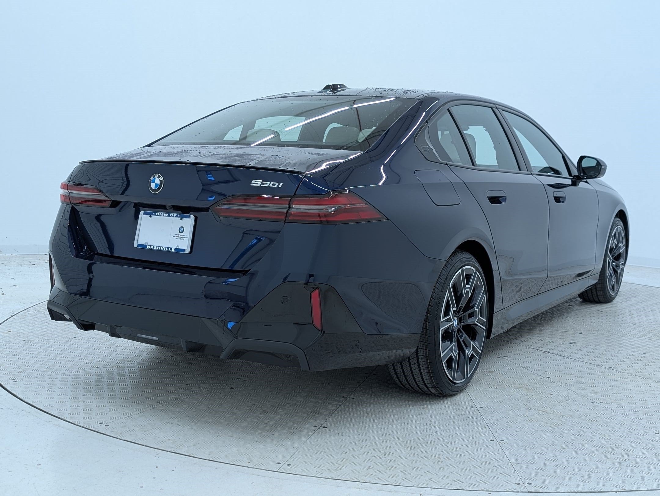 2026 BMW 5 Series 530i - Photo 9