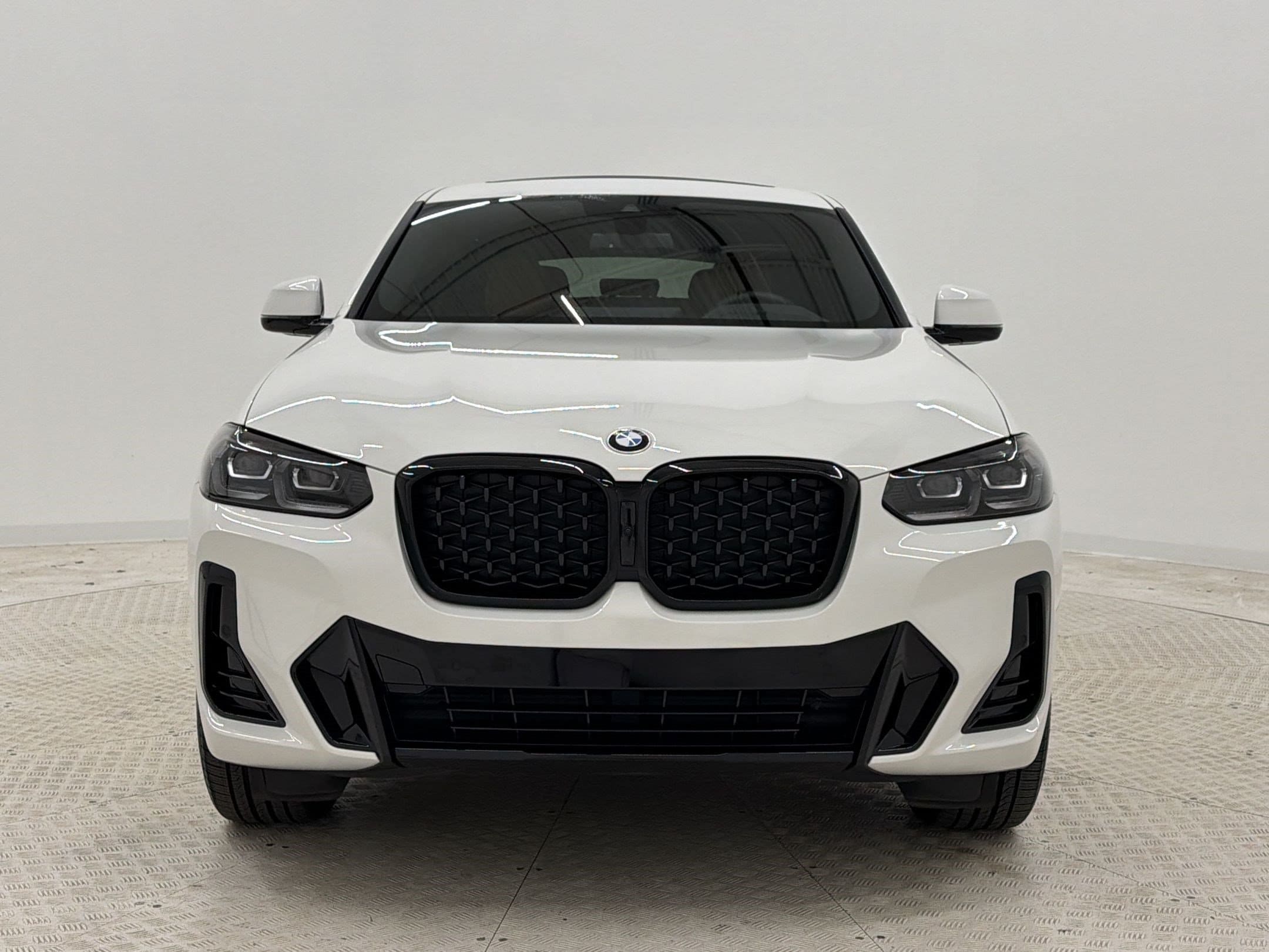 X4 SUV