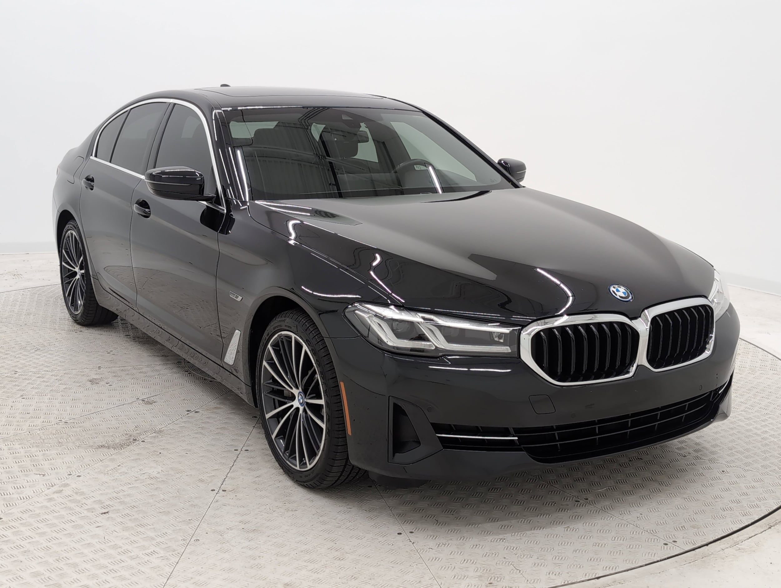 Certified 2022 BMW 5 Series 530e with VIN WBA13AG03NCJ75742 for sale in Nashville, TN