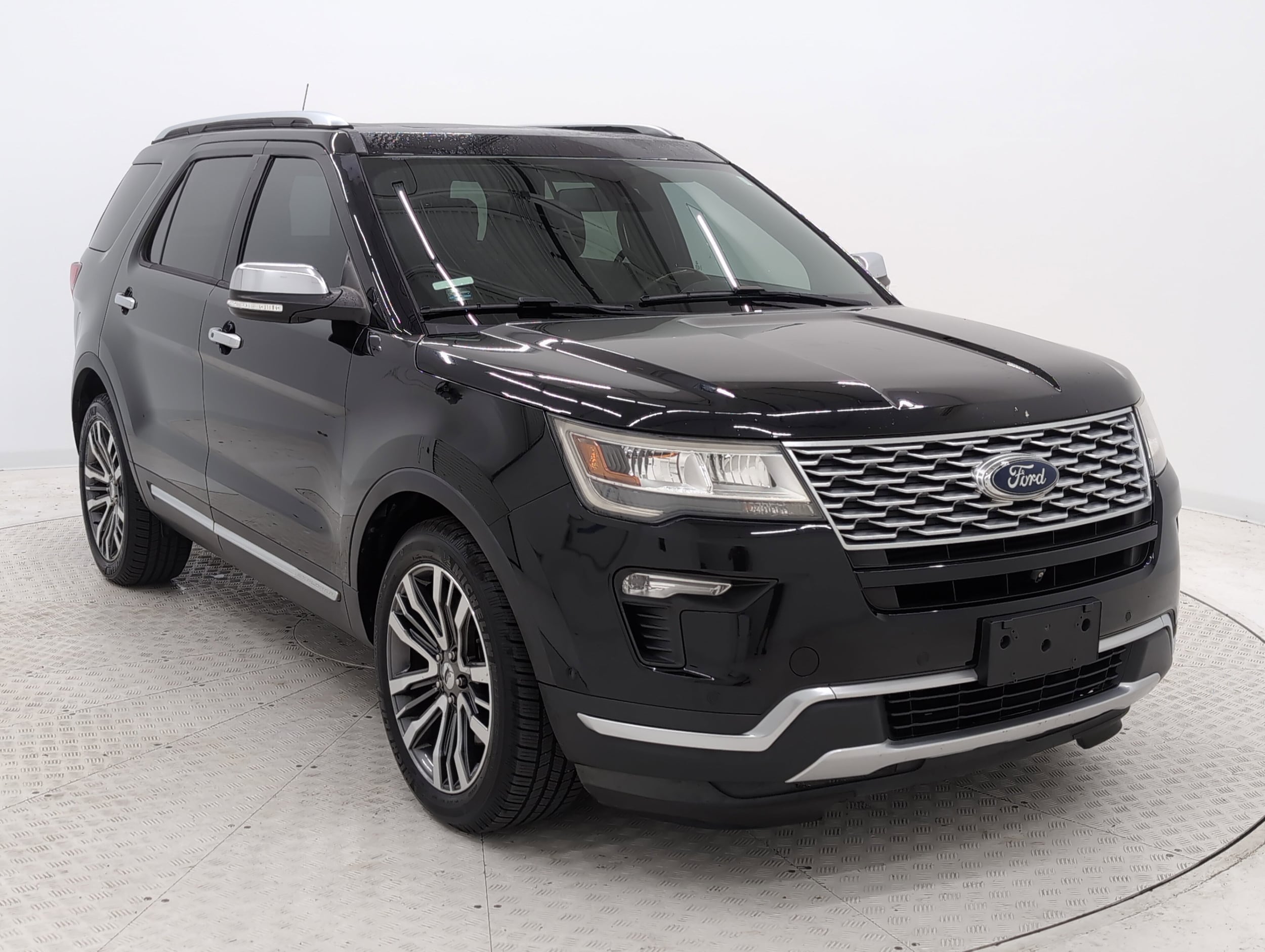 Used 2018 Ford Explorer Platinum with VIN 1FM5K8HT3JGA66883 for sale in Nashville, TN