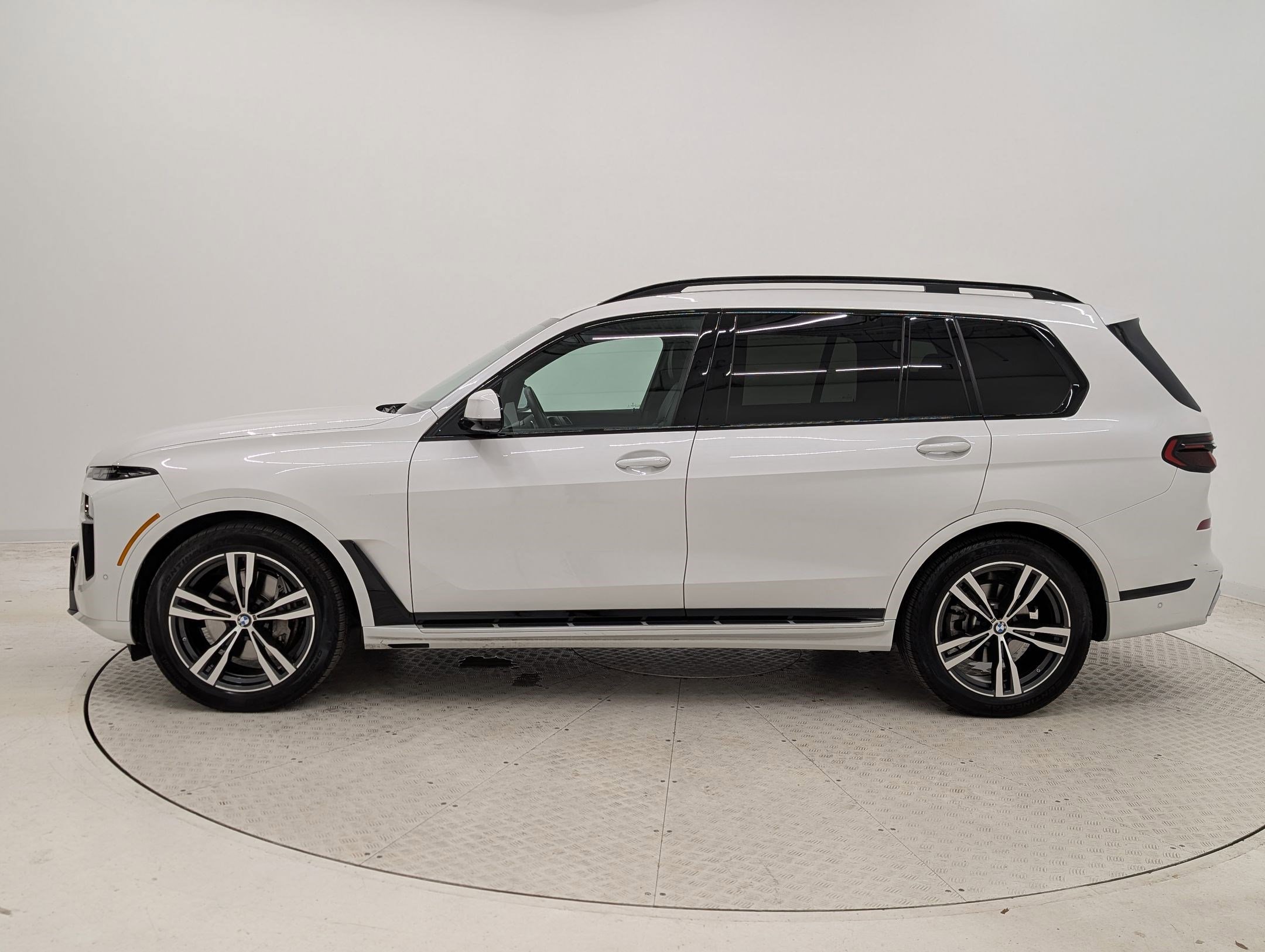 2025 Bmw X7 xDrive40i photo 2