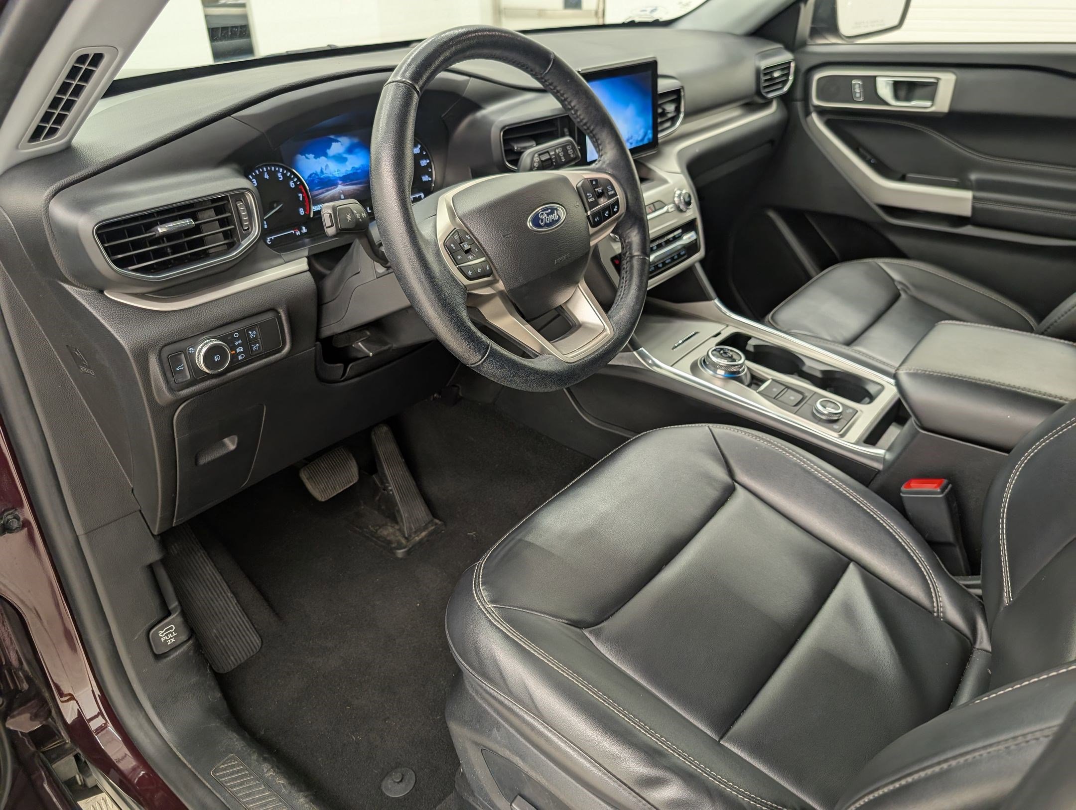 2022 Ford Explorer XLT photo 4