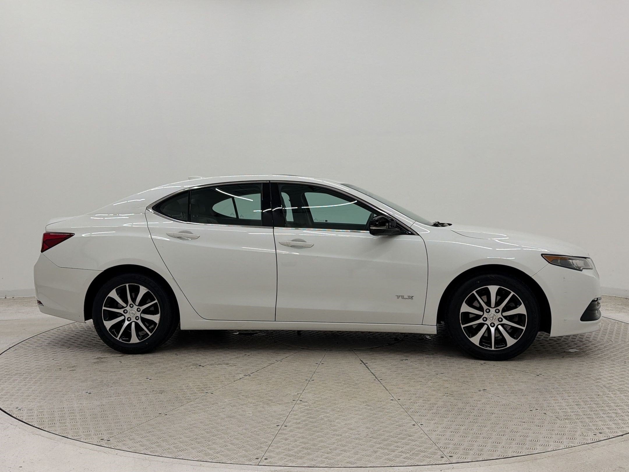TLX FWD Sedan