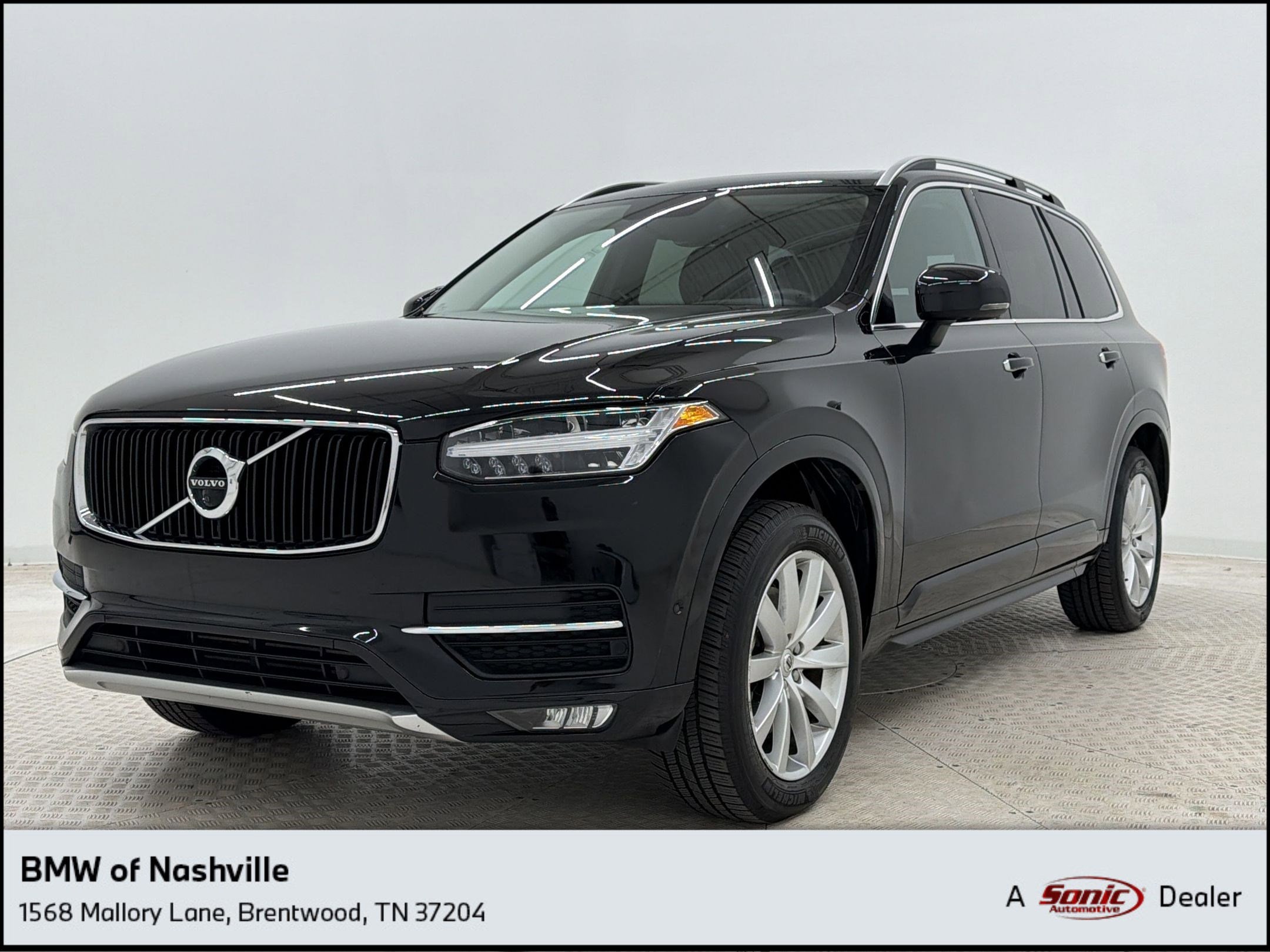2018 Volvo XC90 T6 AWD Momentum's photo