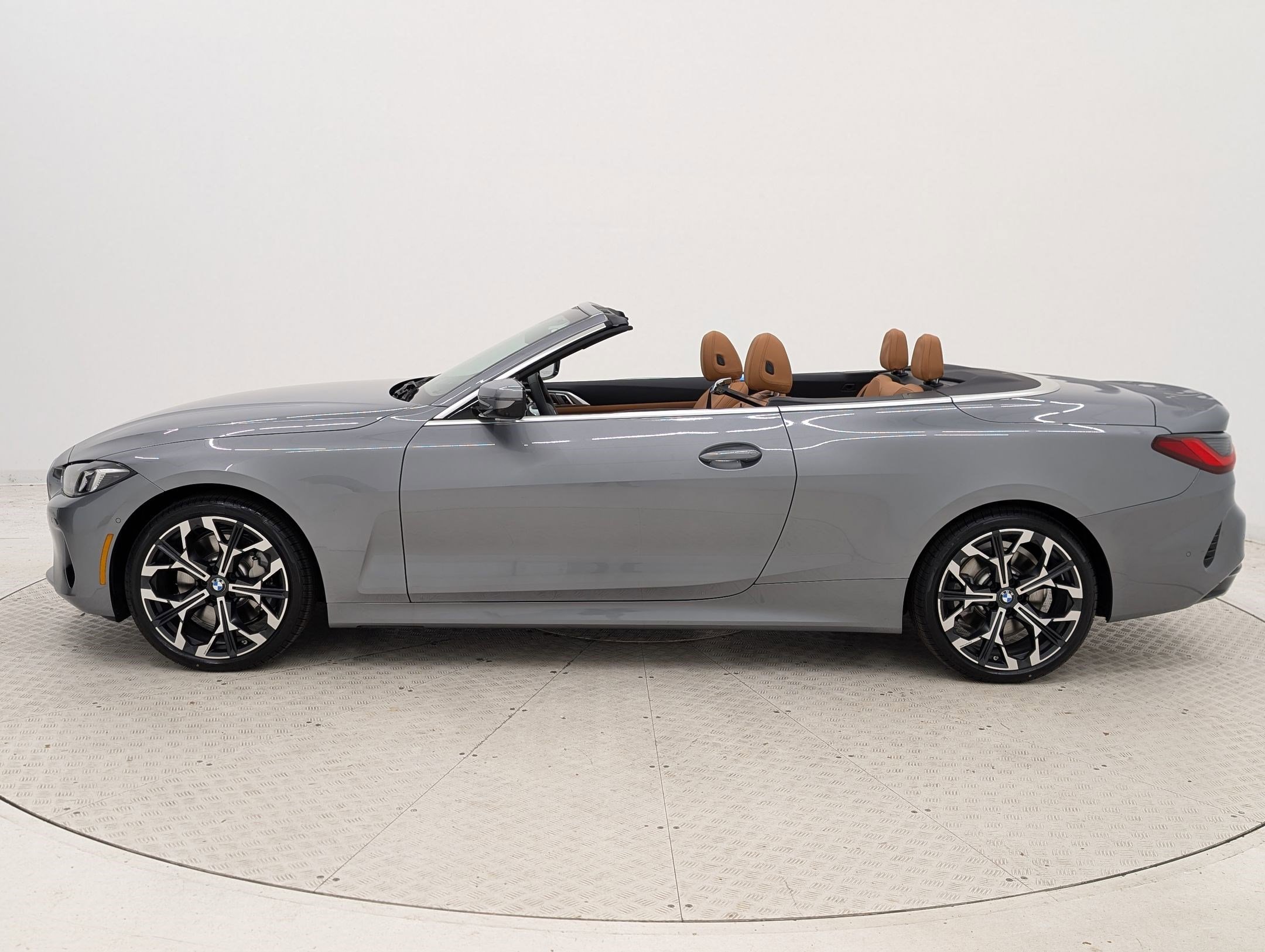 2026 Bmw 430i Convertible photo 2