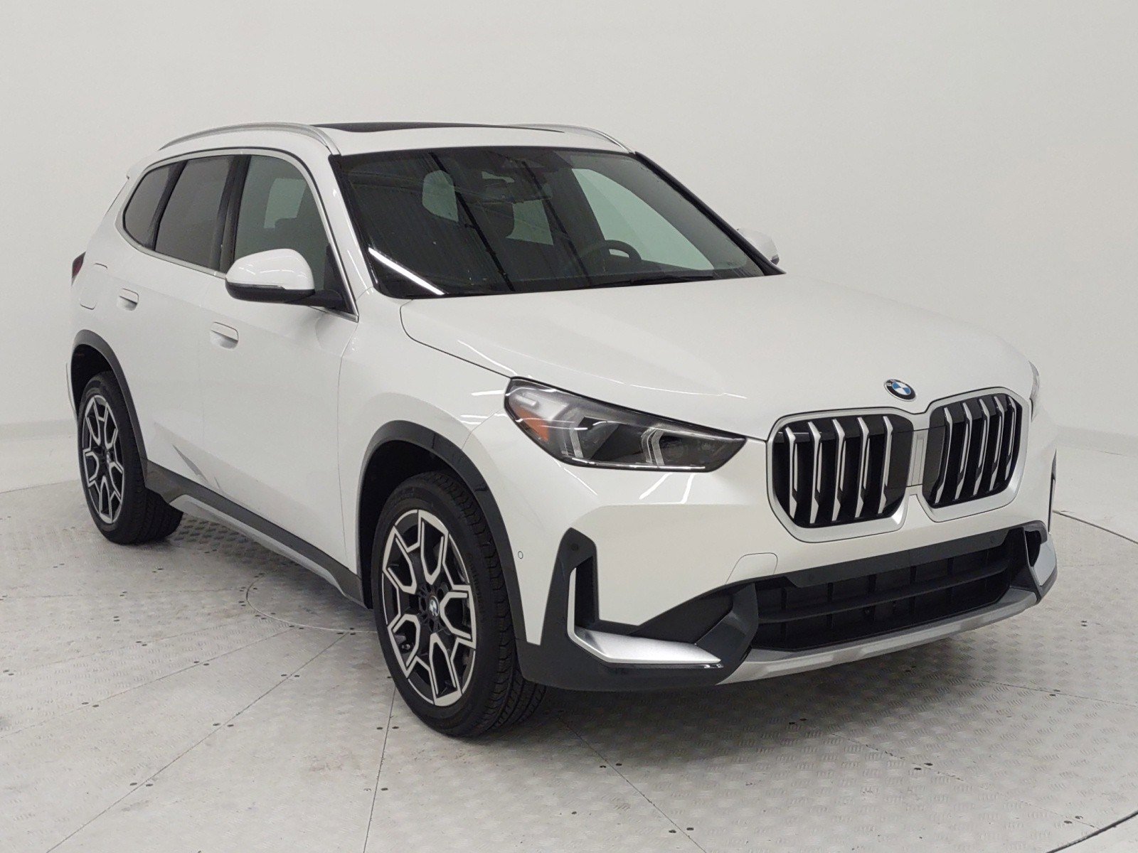2025 Bmw X1 XDrive28i photo 2