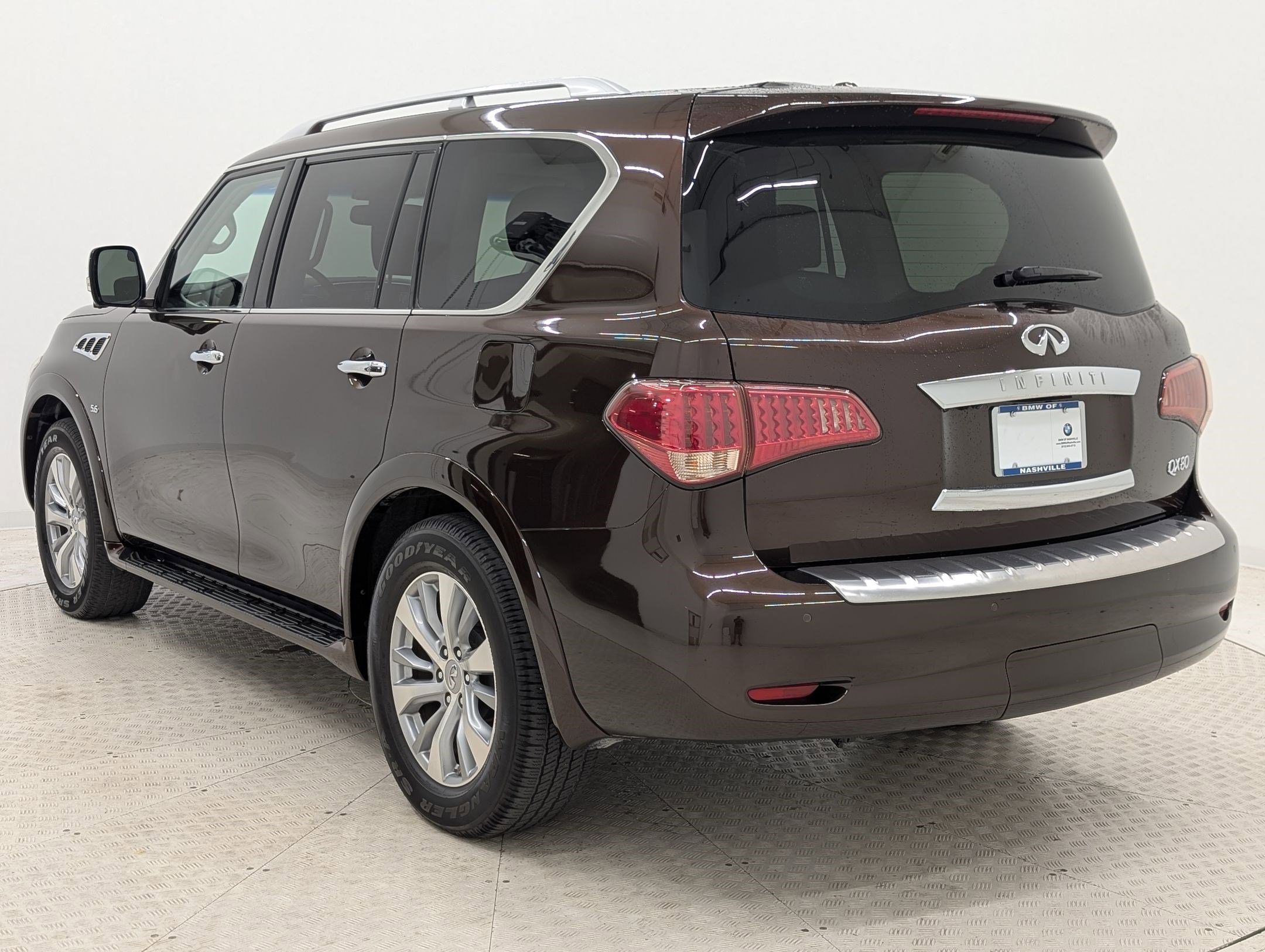 2017 Infiniti QX80 photo 3